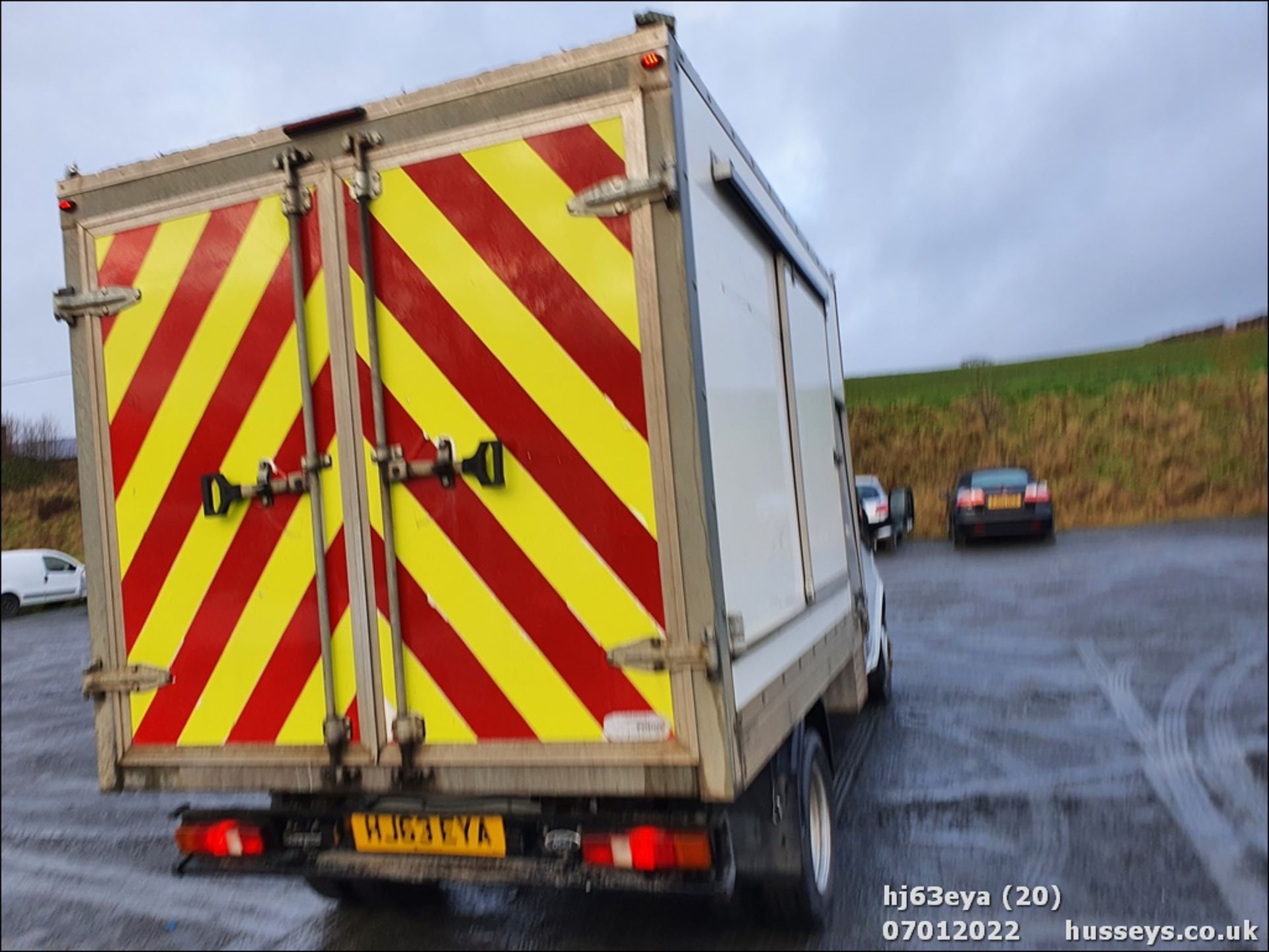 13/63 FORD TRANSIT 100 T350 RWD - 2198cc 3dr Tipper (White, 65k) - Image 20 of 32