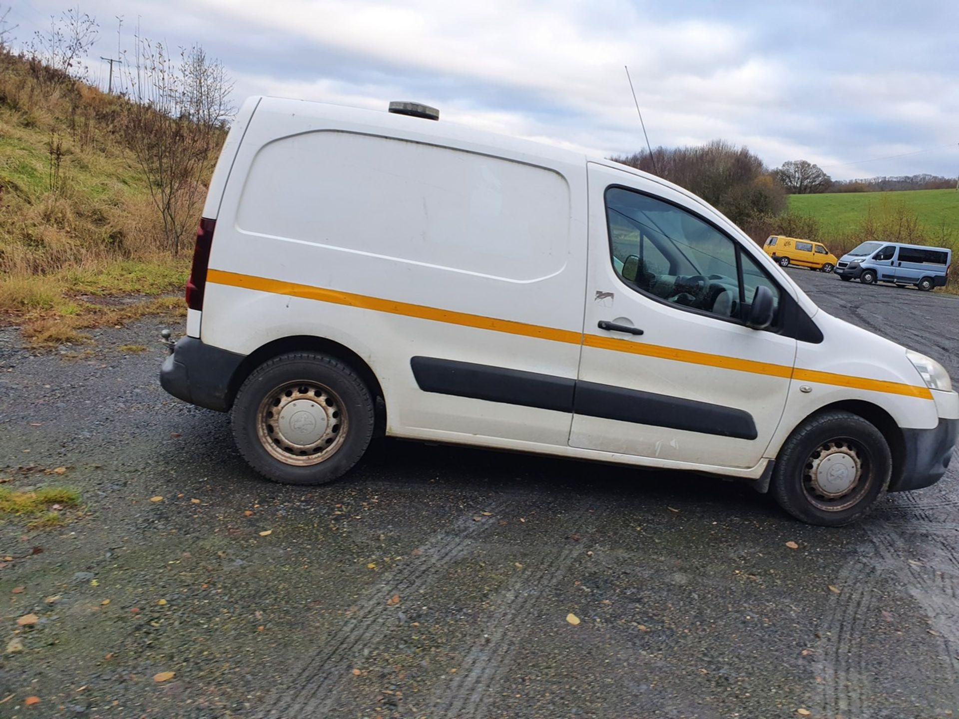 12/62 PEUGEOT PARTNER 850 SE L1 ATV HDI - 1560cc 5dr Van (White, 127k) - Image 11 of 32