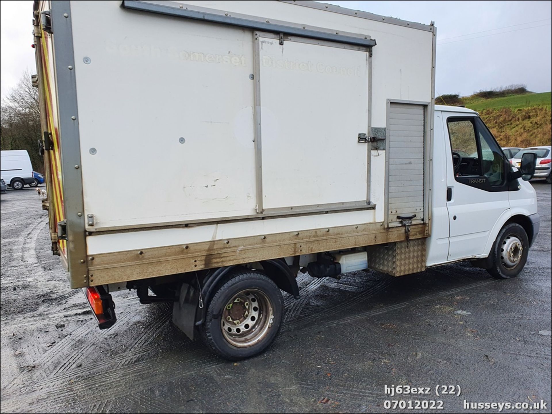 13/63 FORD TRANSIT 100 T350 RWD - 2198cc 3dr Tipper (White, 72k) - Image 25 of 30