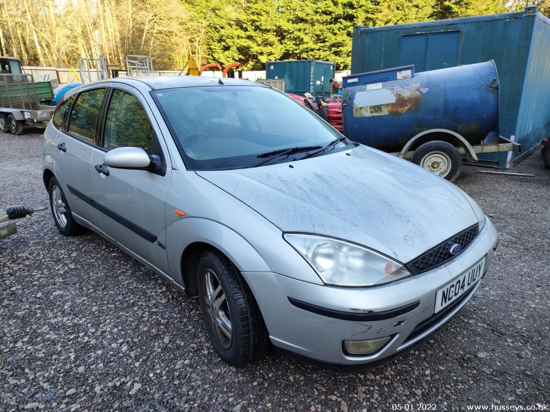 04/04 FORD FOCUS ZETEC AUTO - 1596cc 5dr Hatchback (Silver, 86k) - Image 20 of 39