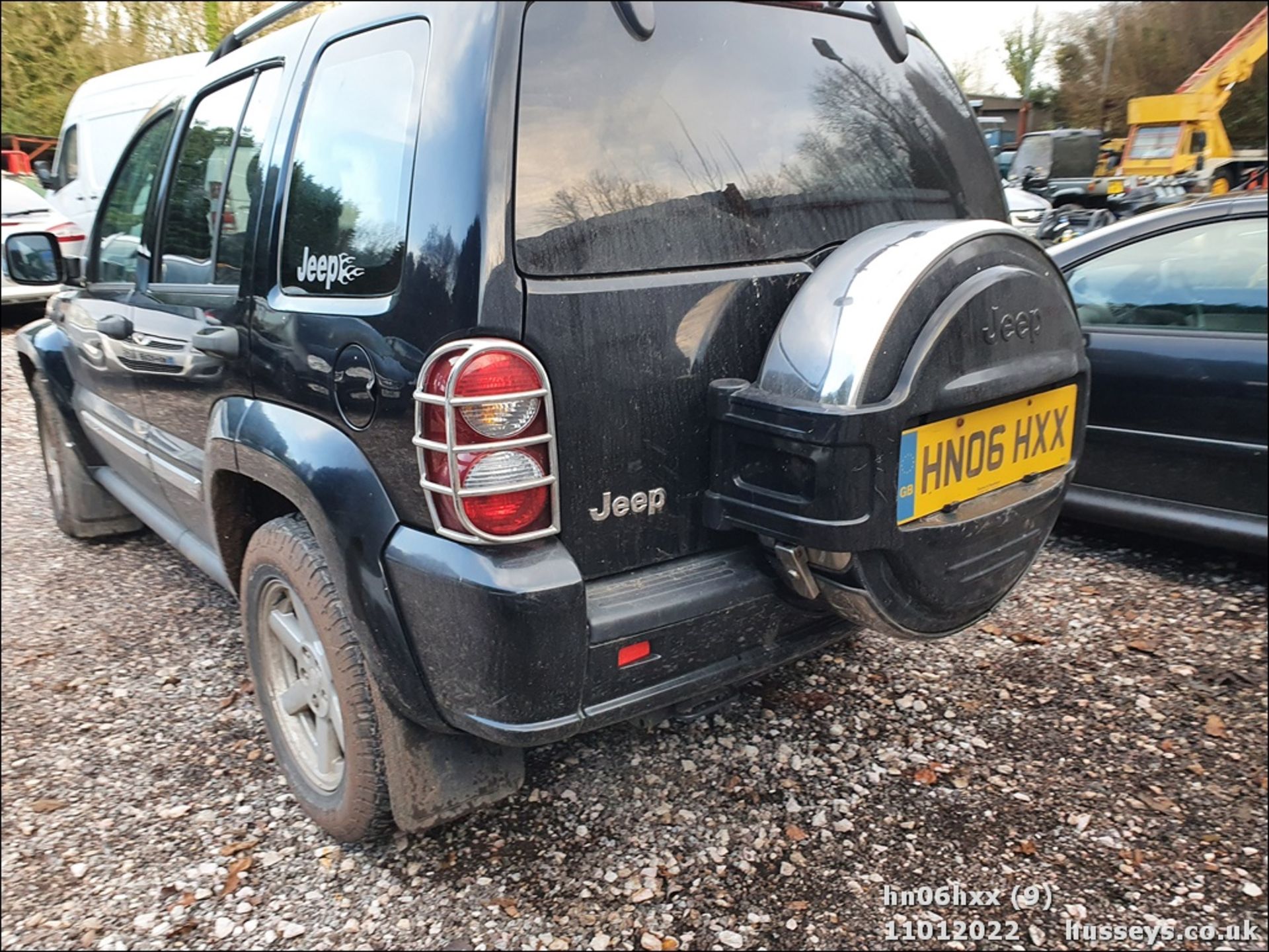 06/06 JEEP CHEROKEE LIMITED CRD - 2776cc 5dr Estate (Black, 98k) - Image 6 of 32