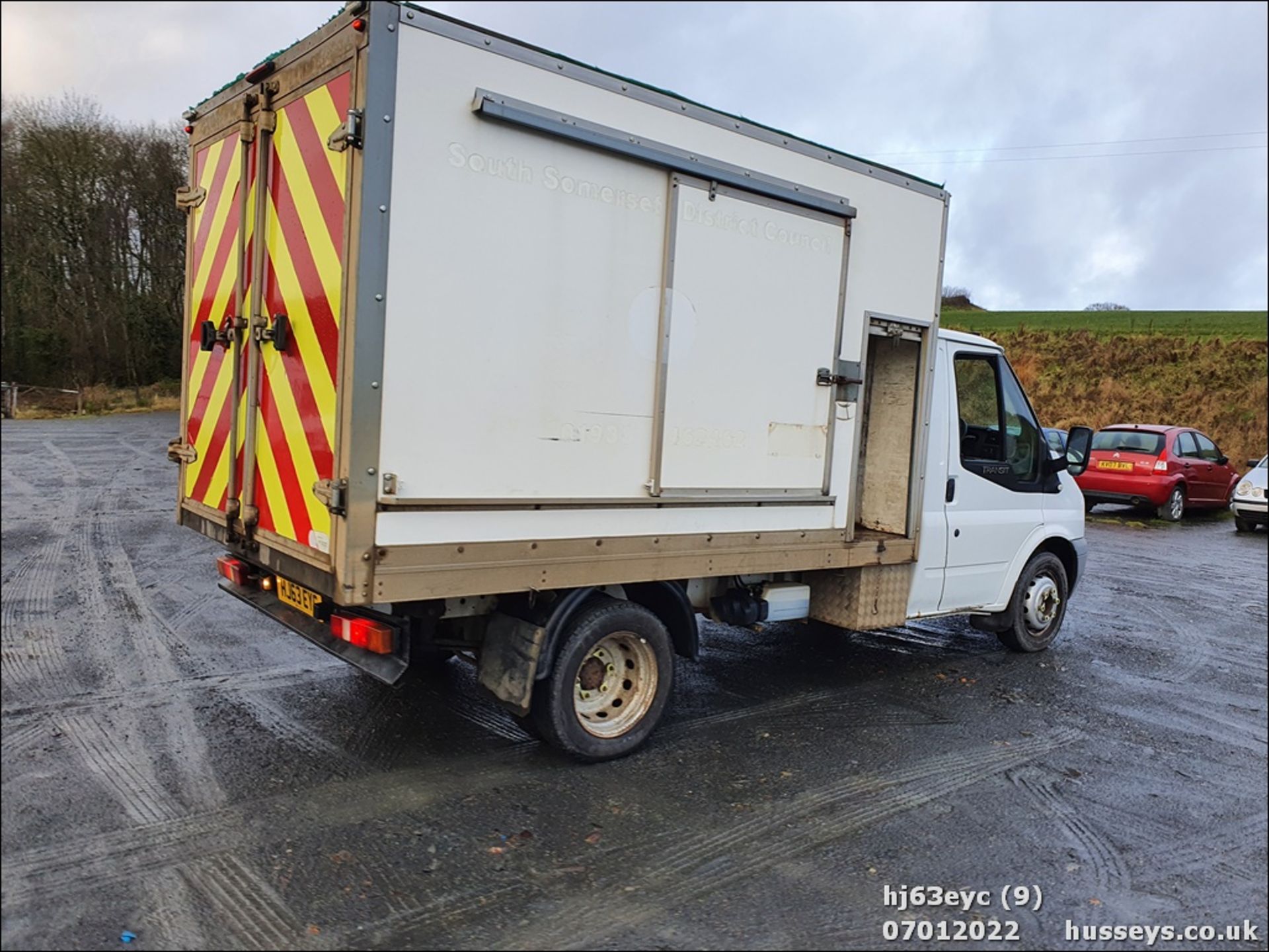 13/63 FORD TRANSIT 100 T350 RWD - 2198cc 3dr Tipper (White, 126k) - Image 10 of 34