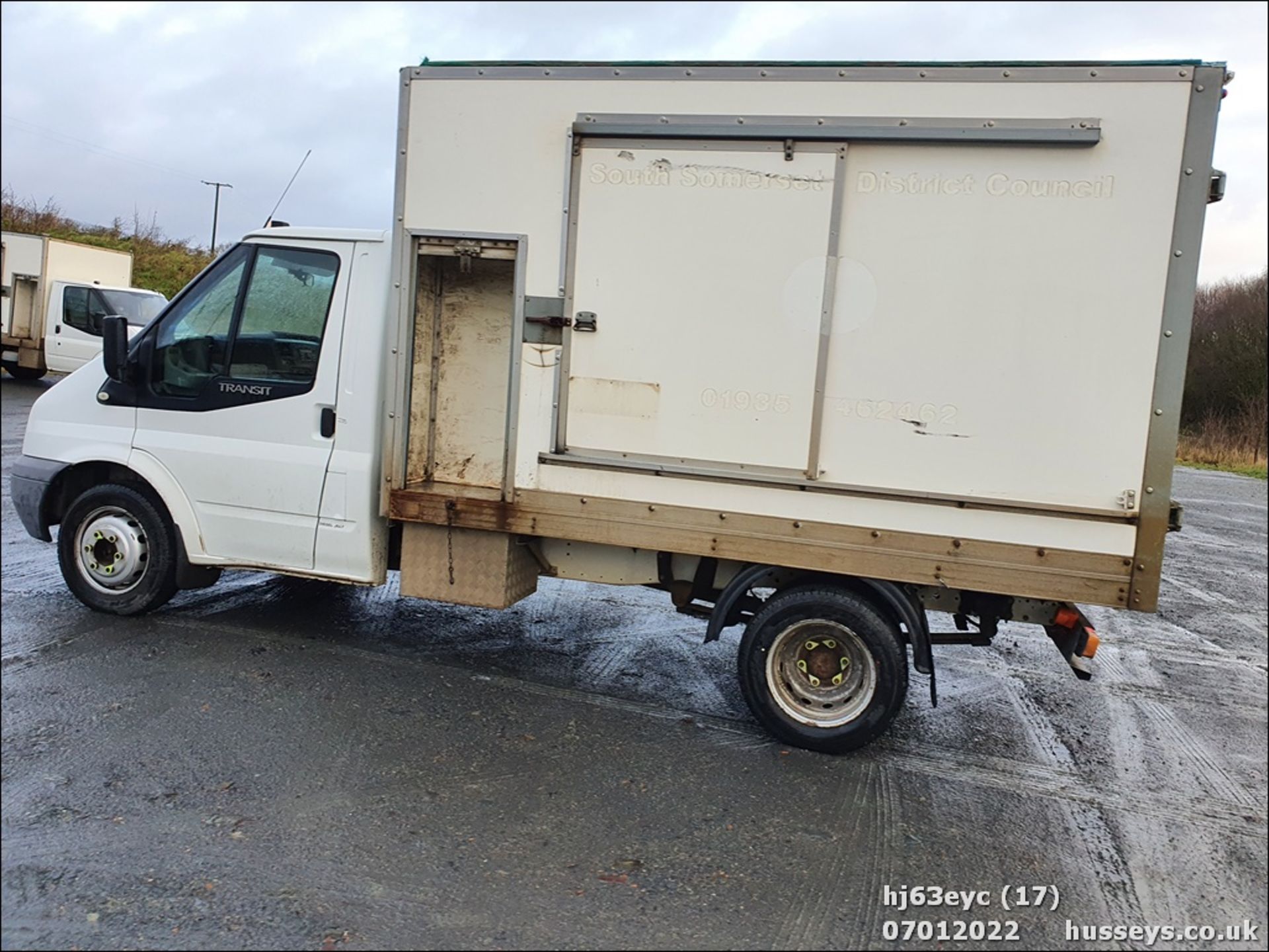 13/63 FORD TRANSIT 100 T350 RWD - 2198cc 3dr Tipper (White, 126k) - Image 19 of 34