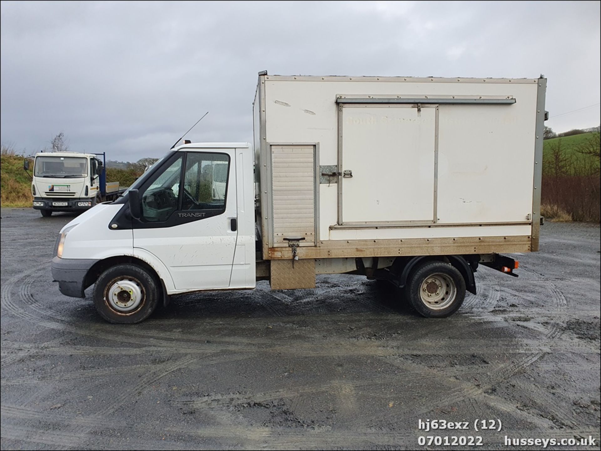 13/63 FORD TRANSIT 100 T350 RWD - 2198cc 3dr Tipper (White, 72k) - Image 15 of 30