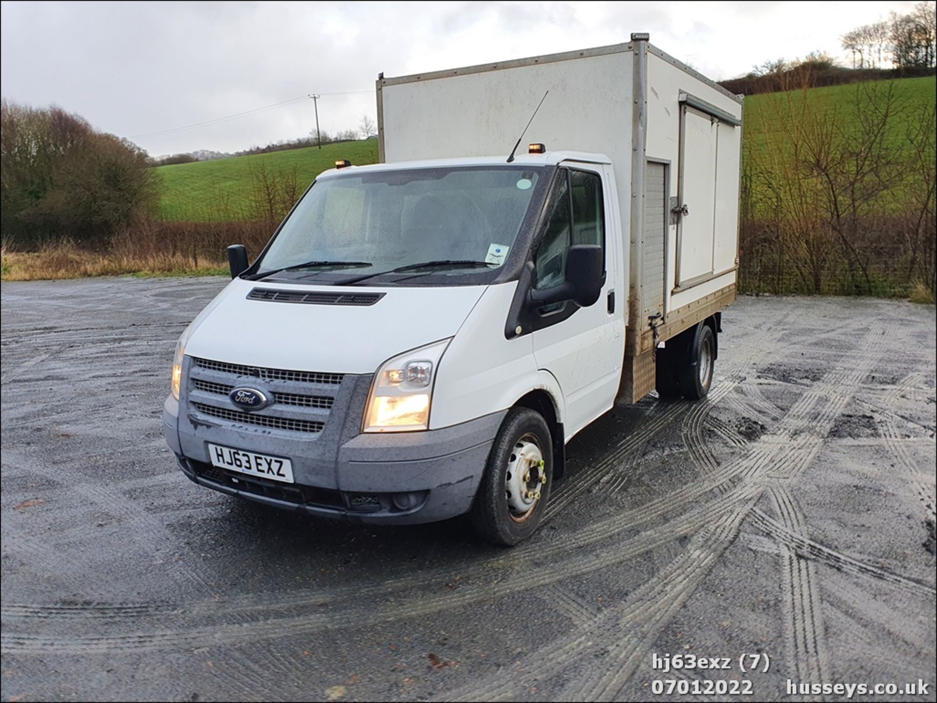 13/63 FORD TRANSIT 100 T350 RWD - 2198cc 3dr Tipper (White, 72k) - Image 10 of 30