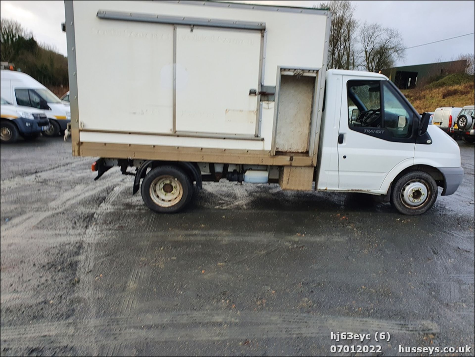 13/63 FORD TRANSIT 100 T350 RWD - 2198cc 3dr Tipper (White, 126k) - Image 7 of 34