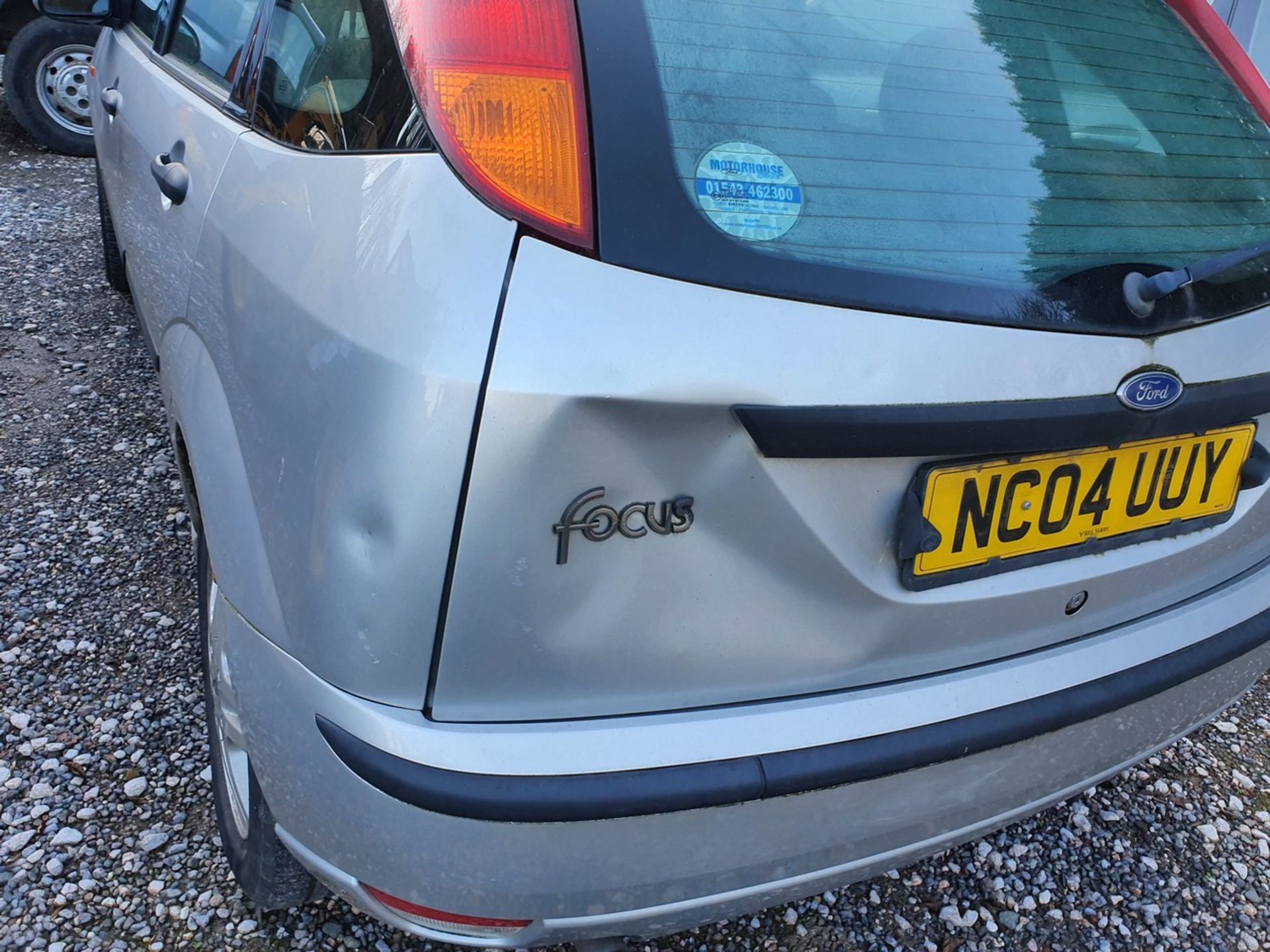 04/04 FORD FOCUS ZETEC AUTO - 1596cc 5dr Hatchback (Silver, 86k) - Image 25 of 39