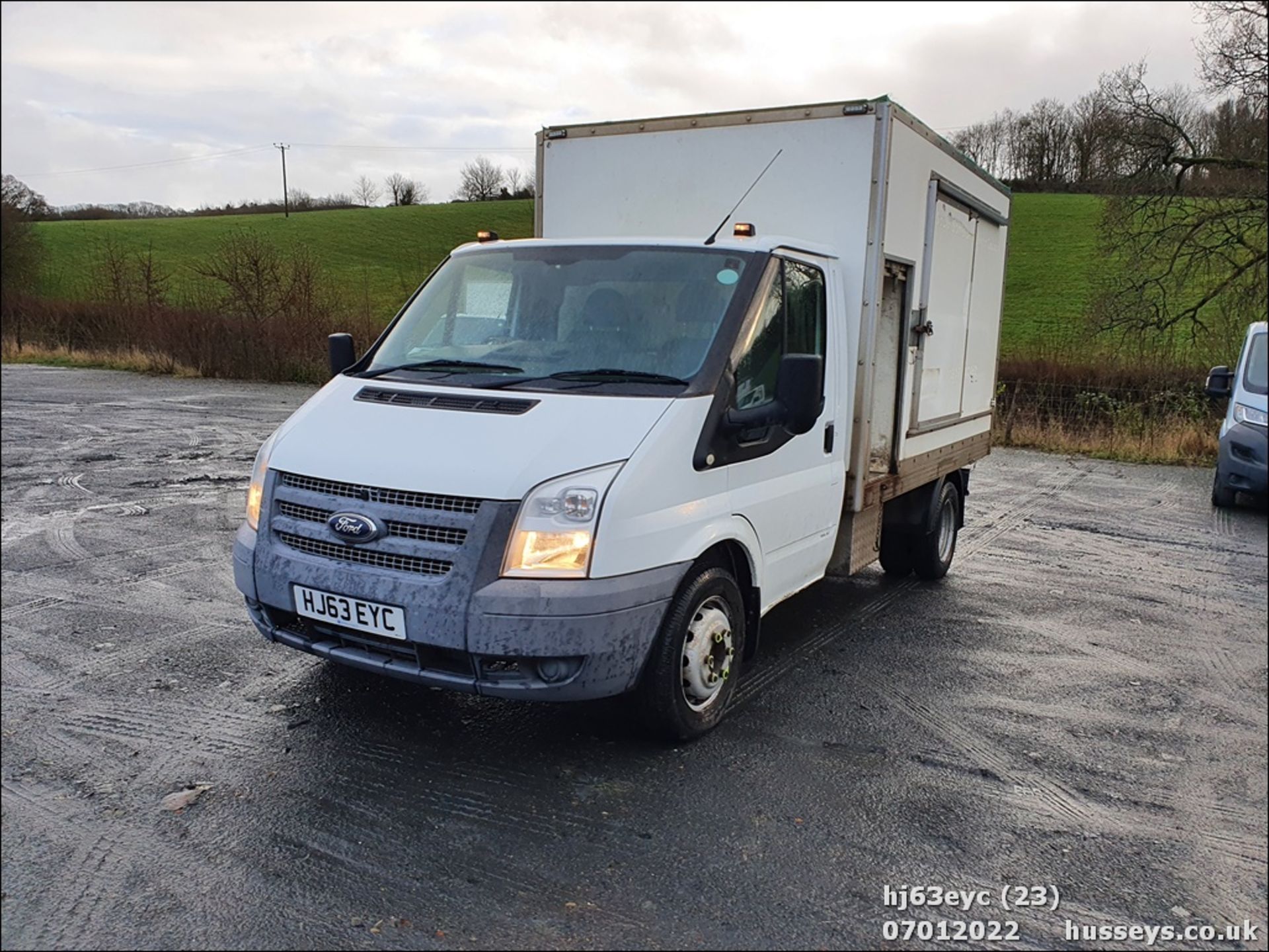 13/63 FORD TRANSIT 100 T350 RWD - 2198cc 3dr Tipper (White, 126k) - Image 25 of 34