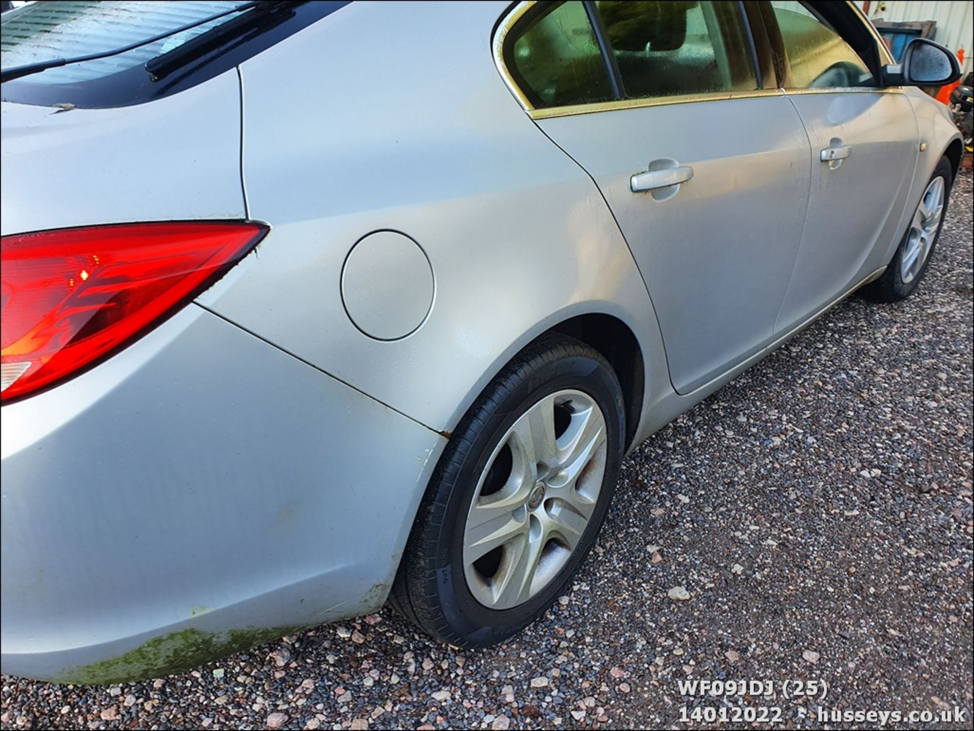 09/09 VAUXHALL INSIGNIA EXCLUSIV NAV - 1796cc 5dr Hatchback (Silver, 123k) - Image 25 of 38