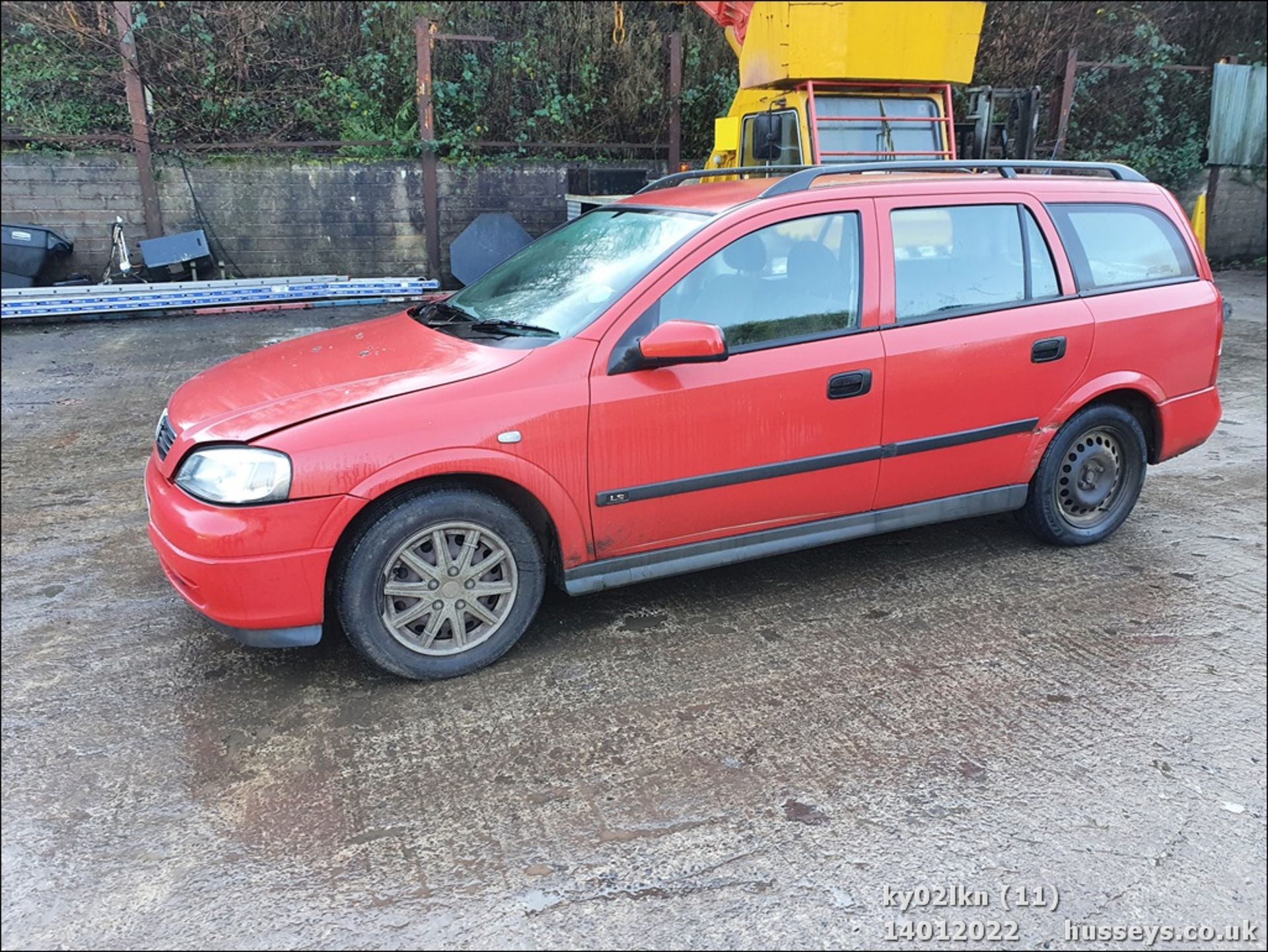 02/02 VAUXHALL ASTRA LS 8V - 1598cc 5dr Estate (Red, 120k) - Image 11 of 24