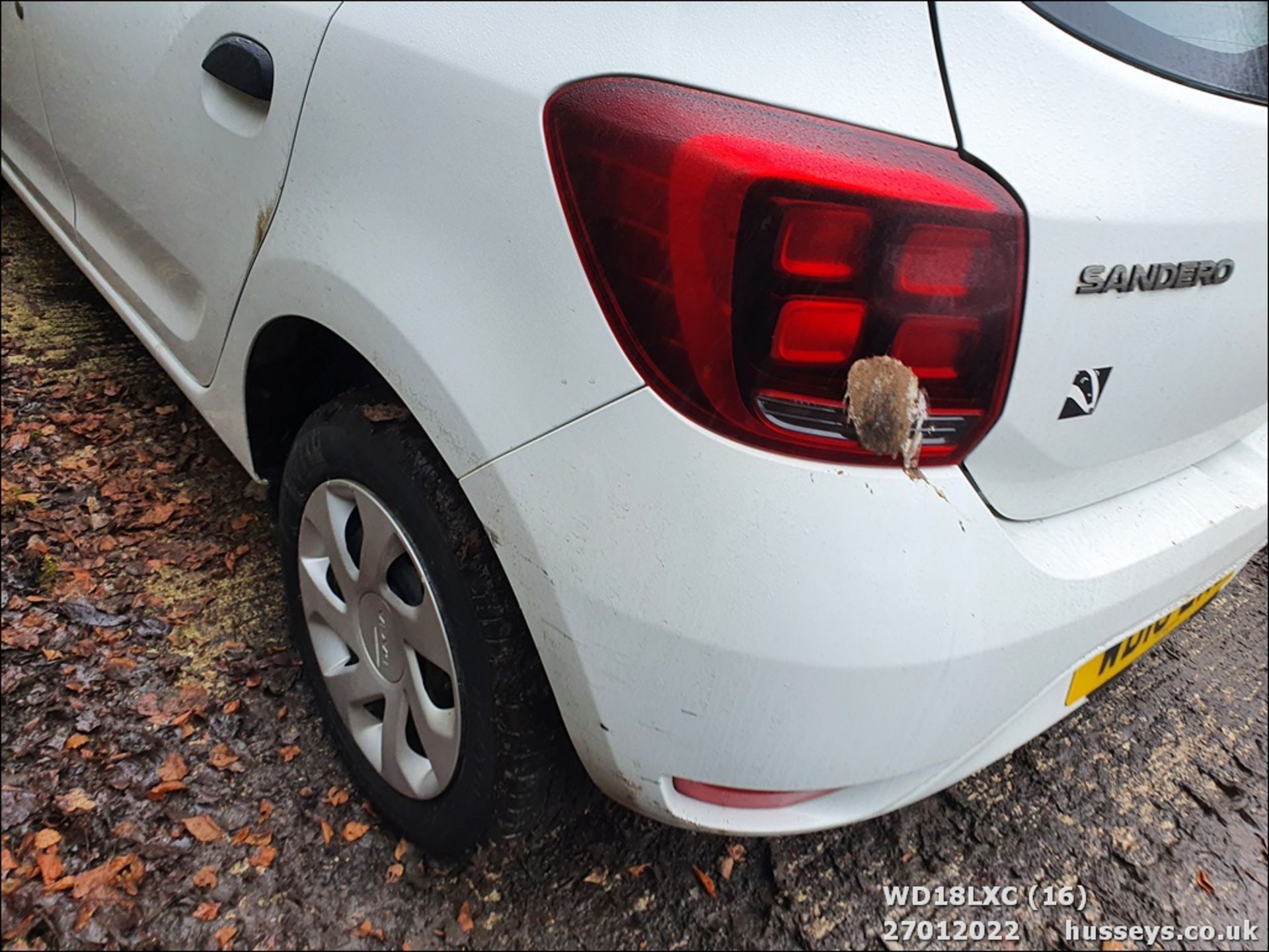 18/18 DACIA SANDERO AMBIANCE SCE - 998cc 5dr Hatchback (White, 83k) - Image 16 of 31