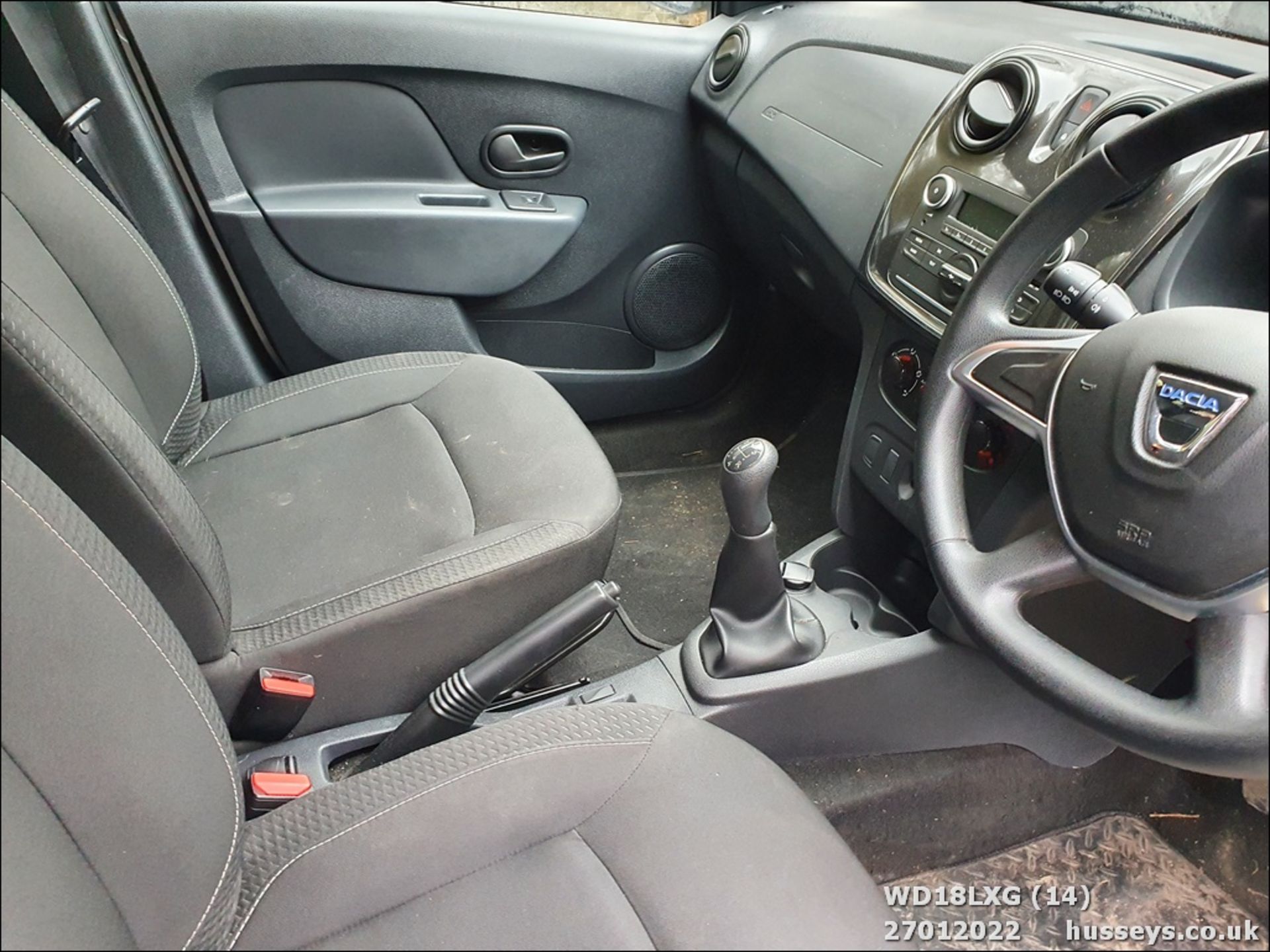 18/18 DACIA SANDERO AMBIANCE SCE - 998cc 5dr Hatchback (White, 60k) - Image 15 of 22