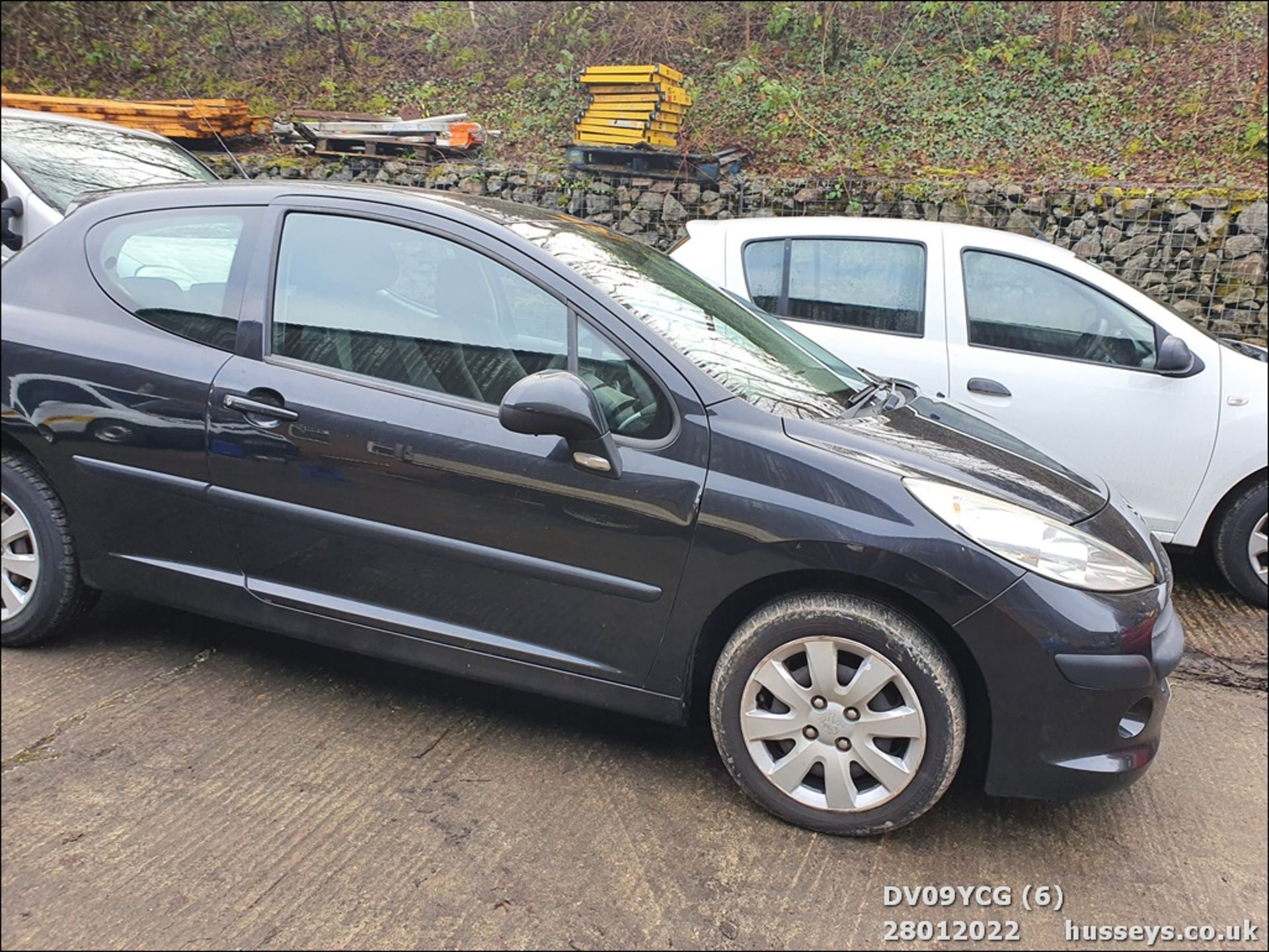 09/09 PEUGEOT 207 S - 1360cc 3dr Hatchback (Black, 82k) - Image 6 of 29