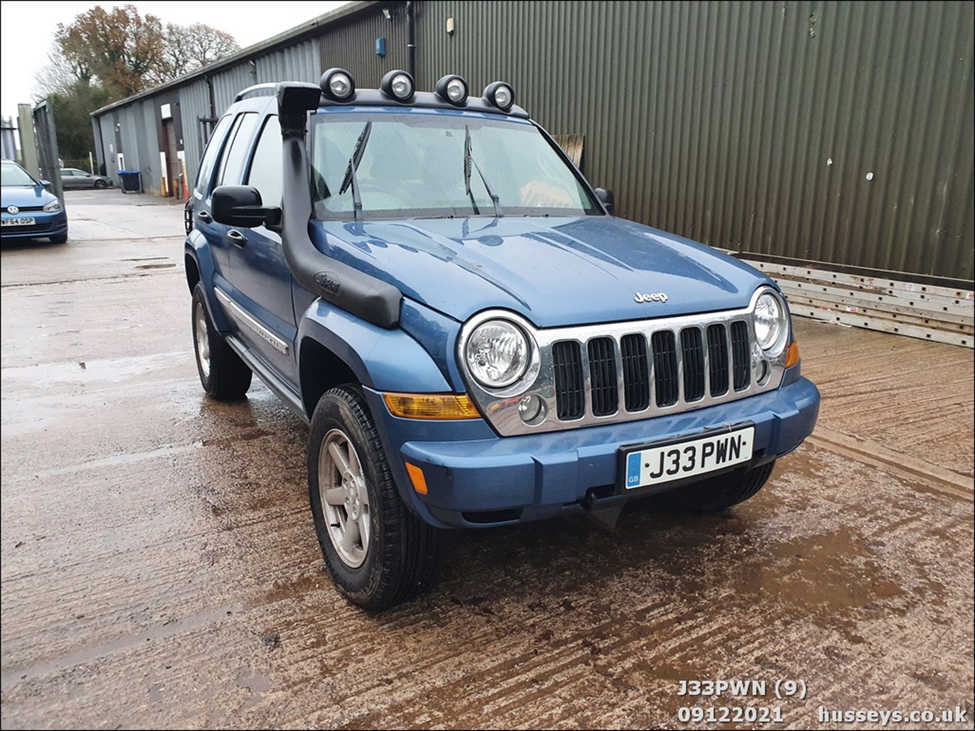 2005 JEEP CHEROKEE LIMITED CRD A - 2766cc 5dr Estate (Blue, 174k) - Image 9 of 28