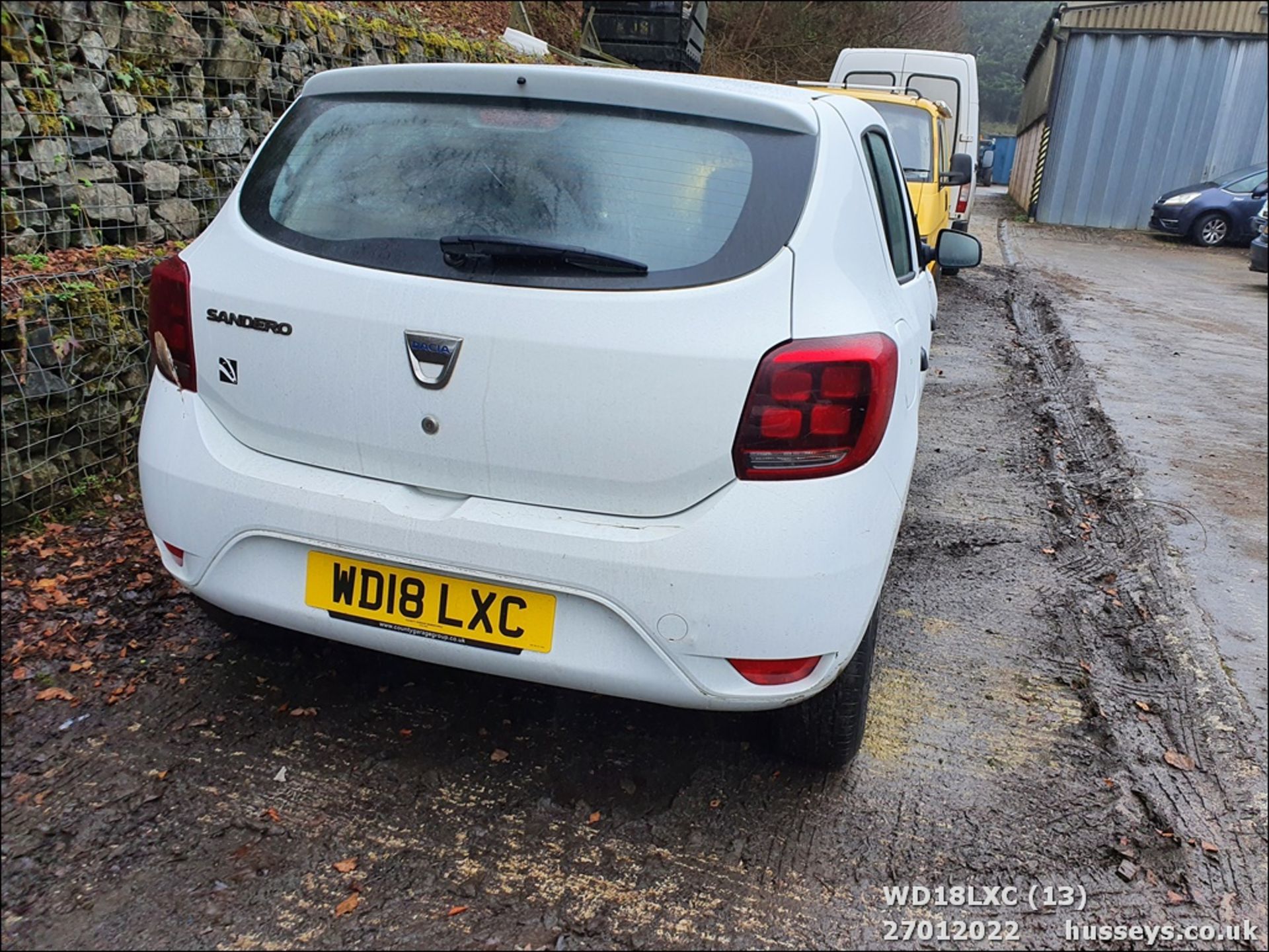 18/18 DACIA SANDERO AMBIANCE SCE - 998cc 5dr Hatchback (White, 83k) - Image 13 of 31