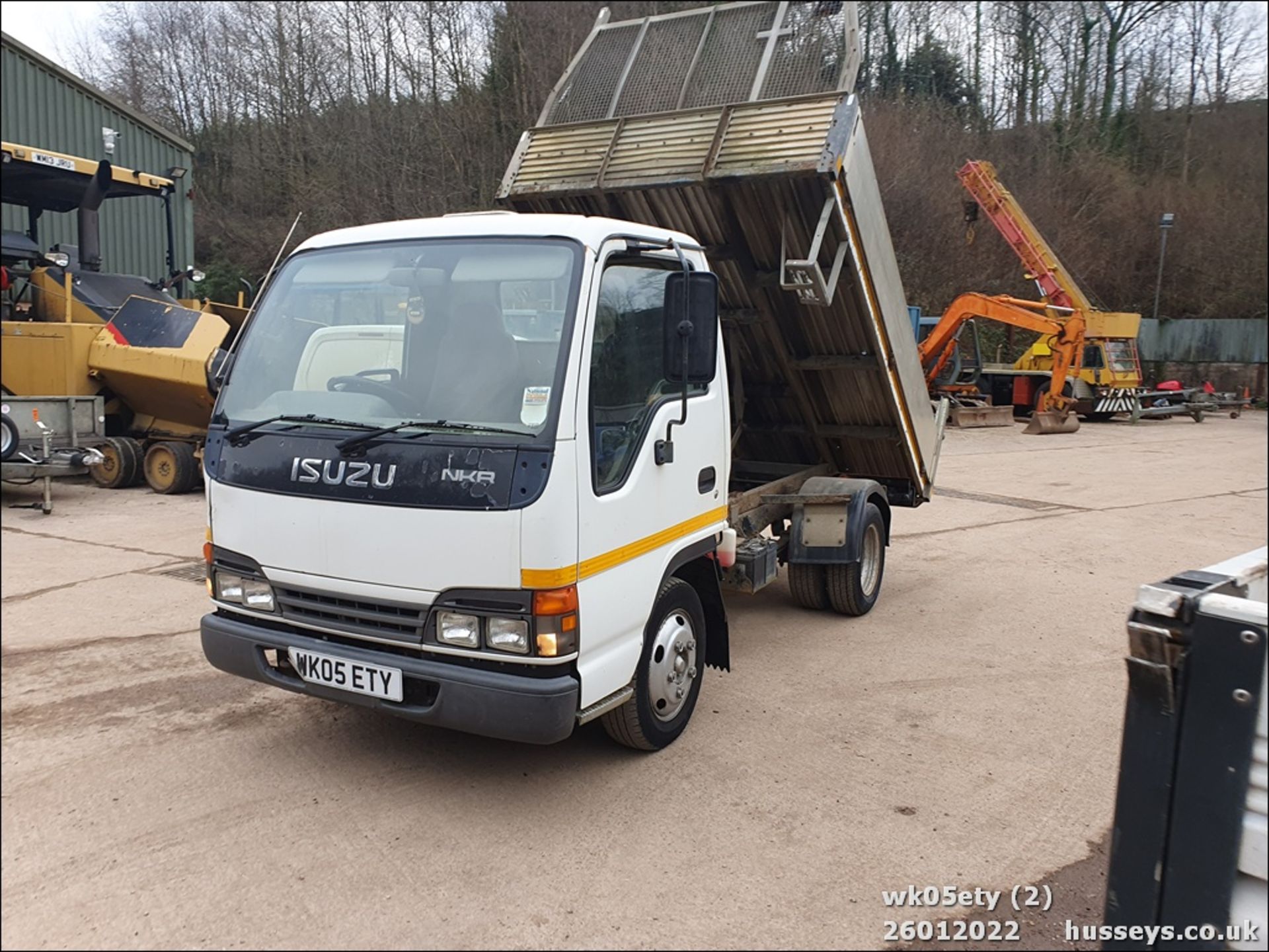 05/05 ISUZU TRUCKS NKR 77 TURBO ELECTRIC DI - 2999cc 2.dr Tipper (White, 70k) - Image 3 of 16