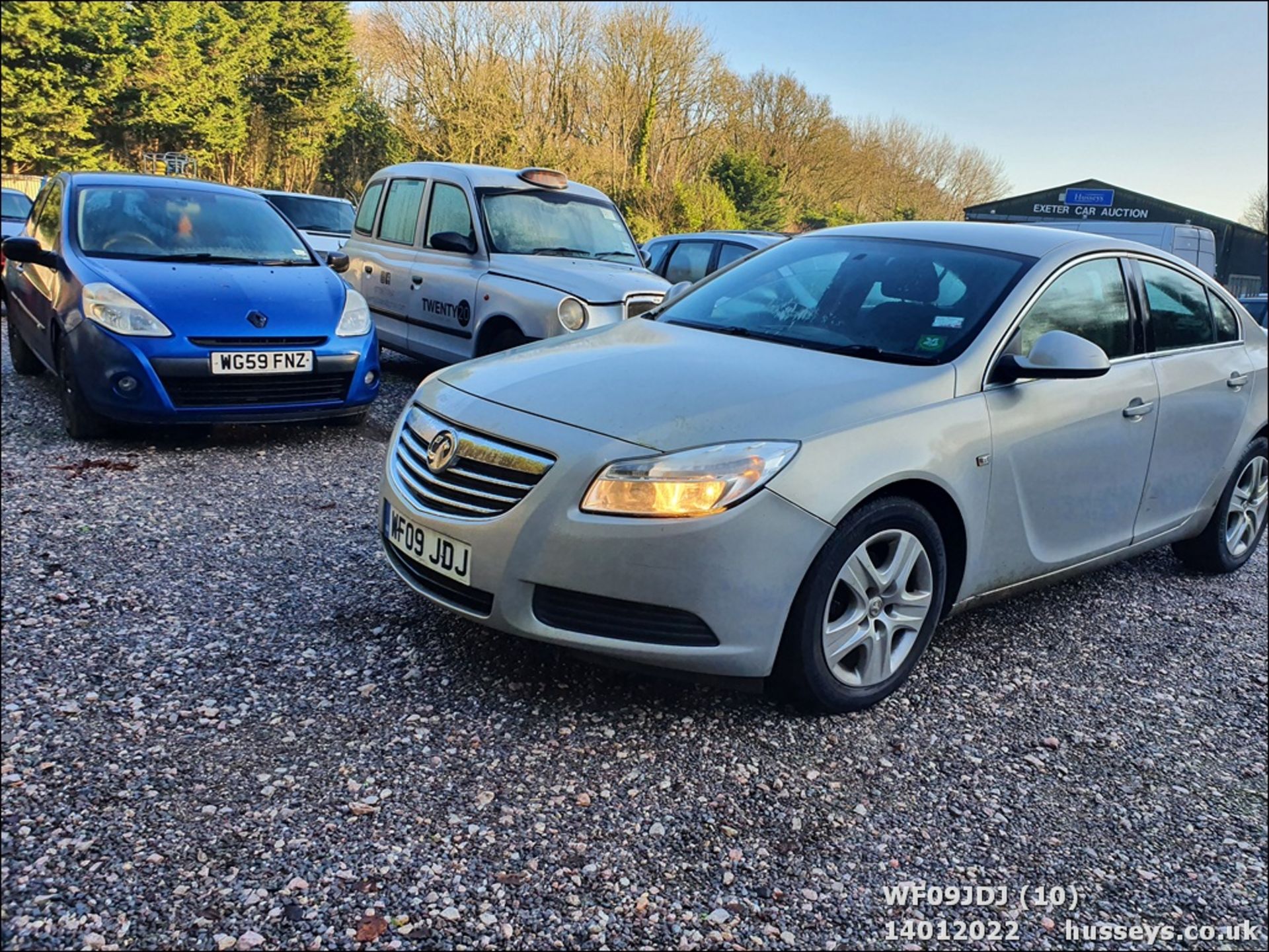 09/09 VAUXHALL INSIGNIA EXCLUSIV NAV - 1796cc 5dr Hatchback (Silver, 123k) - Image 11 of 38