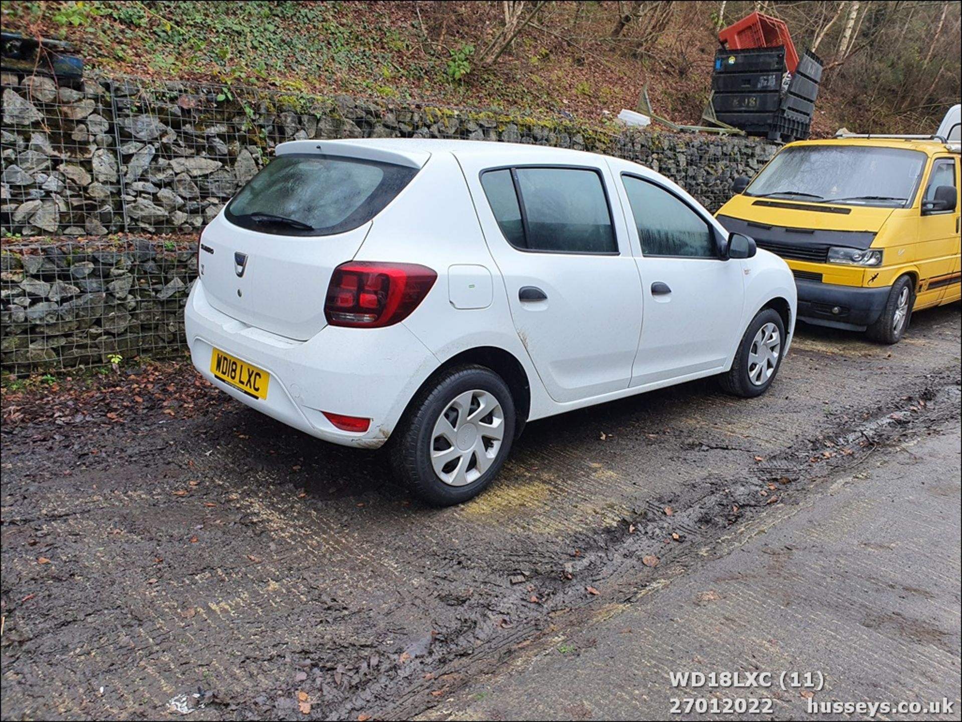 18/18 DACIA SANDERO AMBIANCE SCE - 998cc 5dr Hatchback (White, 83k) - Image 11 of 31