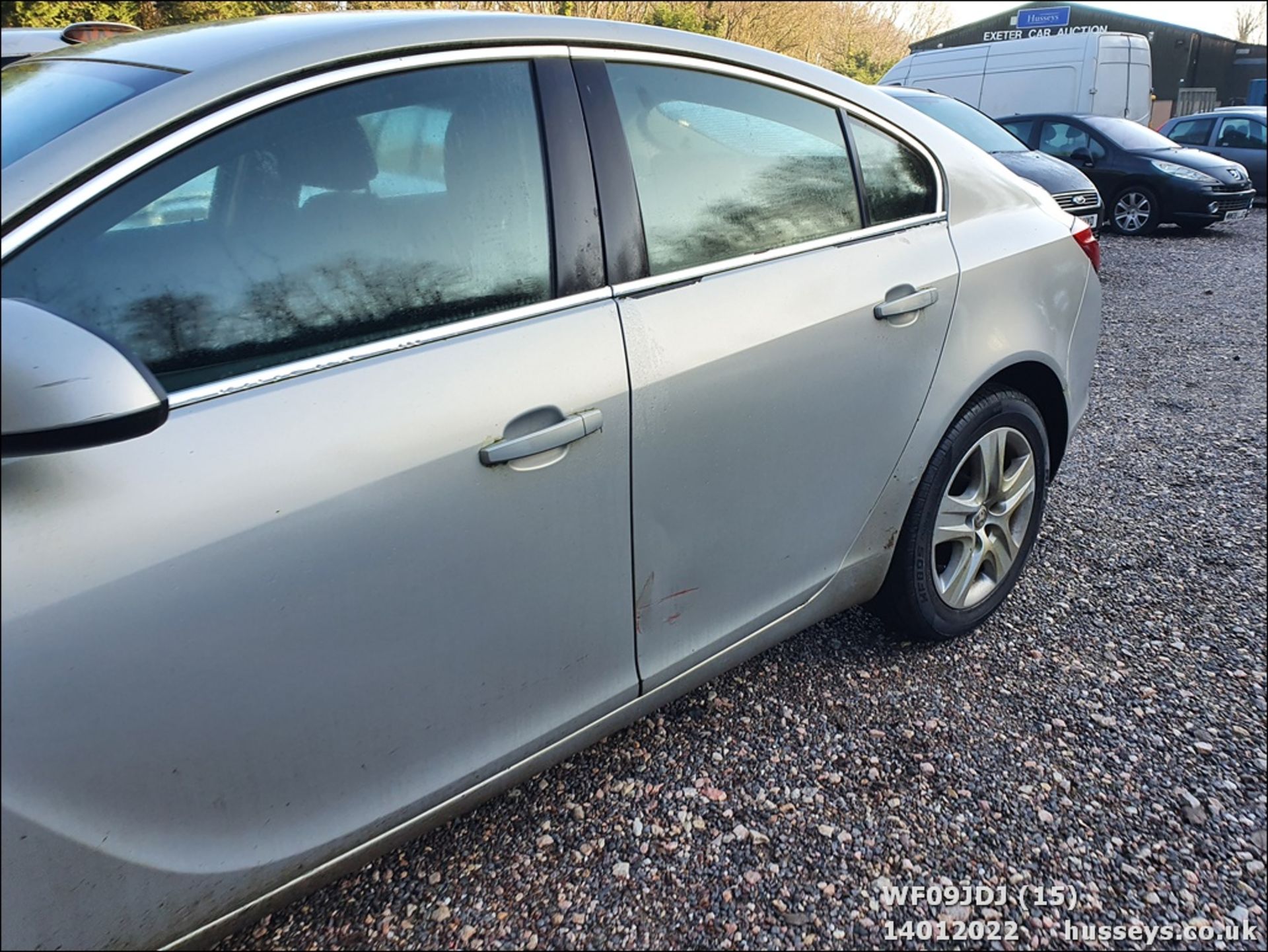 09/09 VAUXHALL INSIGNIA EXCLUSIV NAV - 1796cc 5dr Hatchback (Silver, 123k) - Image 15 of 38