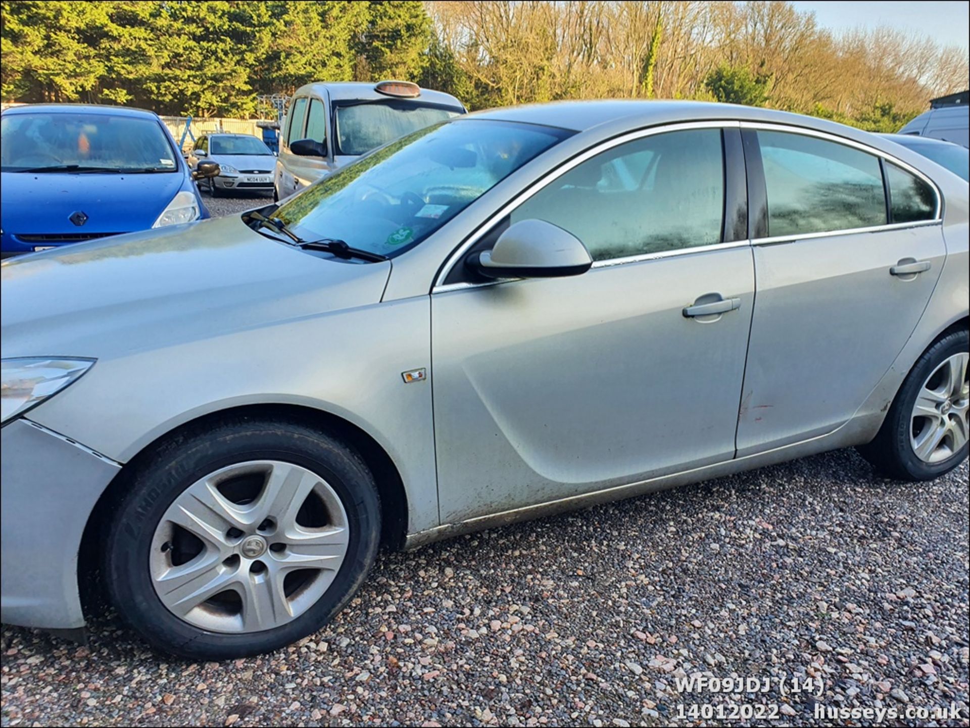 09/09 VAUXHALL INSIGNIA EXCLUSIV NAV - 1796cc 5dr Hatchback (Silver, 123k) - Image 14 of 38
