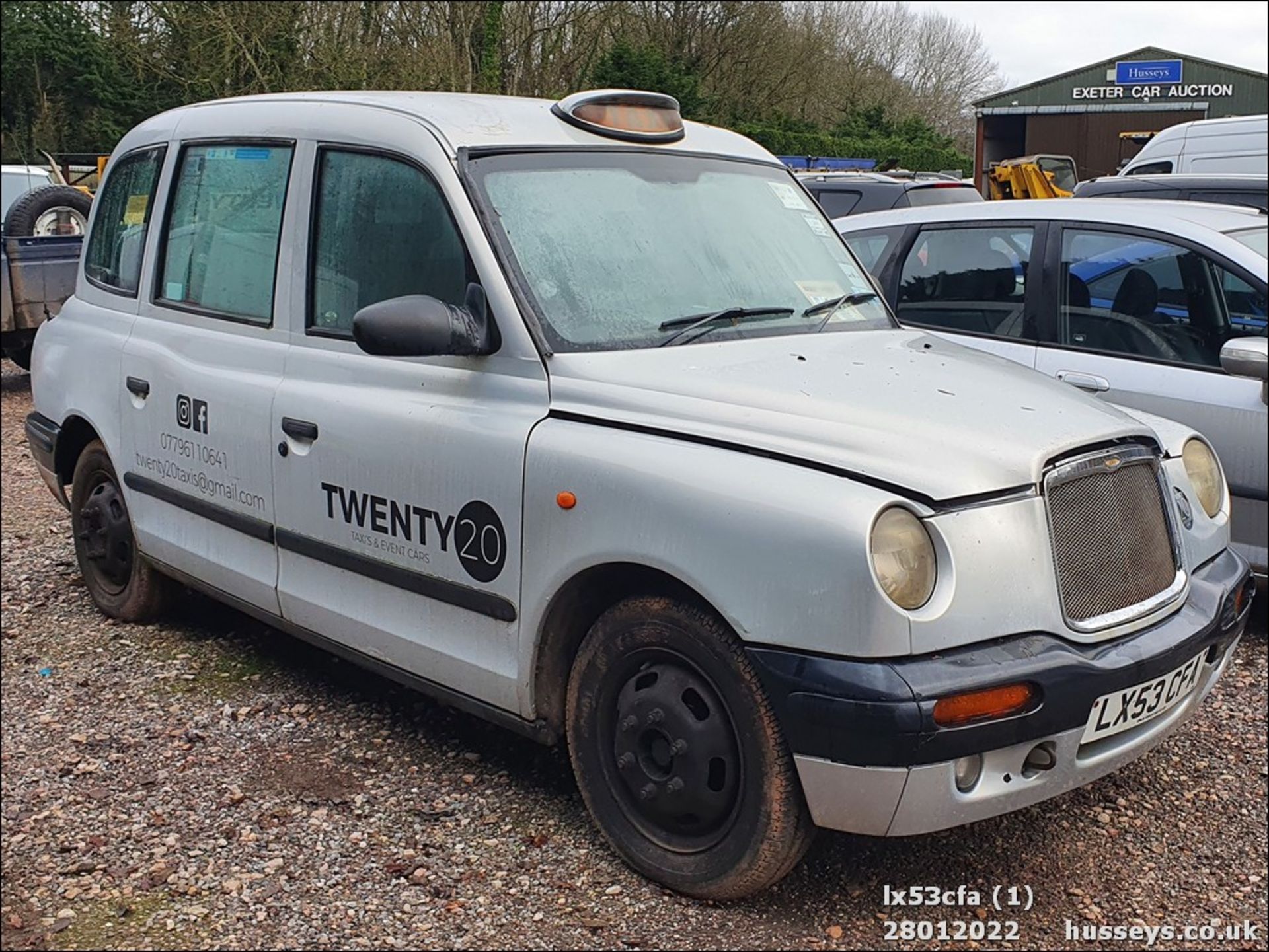 04/53 LONDON TAXIS INT TXII SILVER AUTO - 2402cc 3dr (Silver)