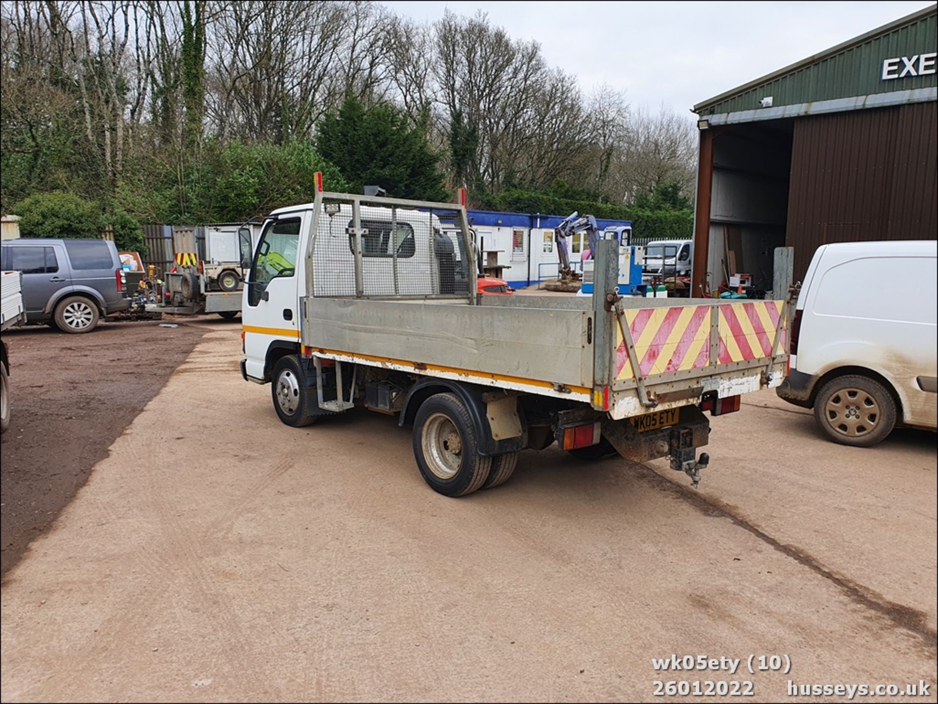 05/05 ISUZU TRUCKS NKR 77 TURBO ELECTRIC DI - 2999cc 2.dr Tipper (White, 70k) - Image 11 of 16