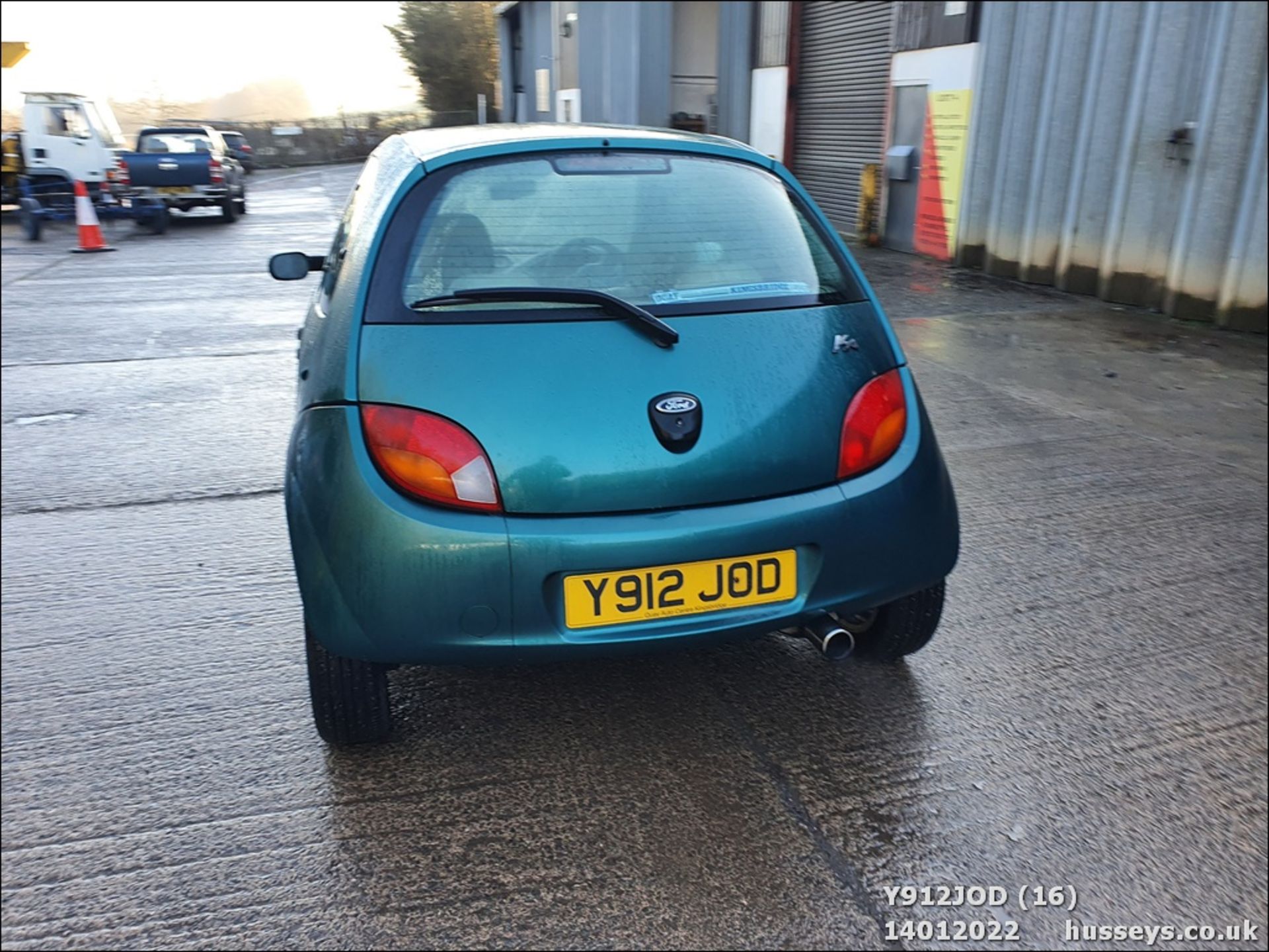 2001 FORD KA LUXURY - 1299cc 3dr Hatchback (Green, 71k) - Image 16 of 25