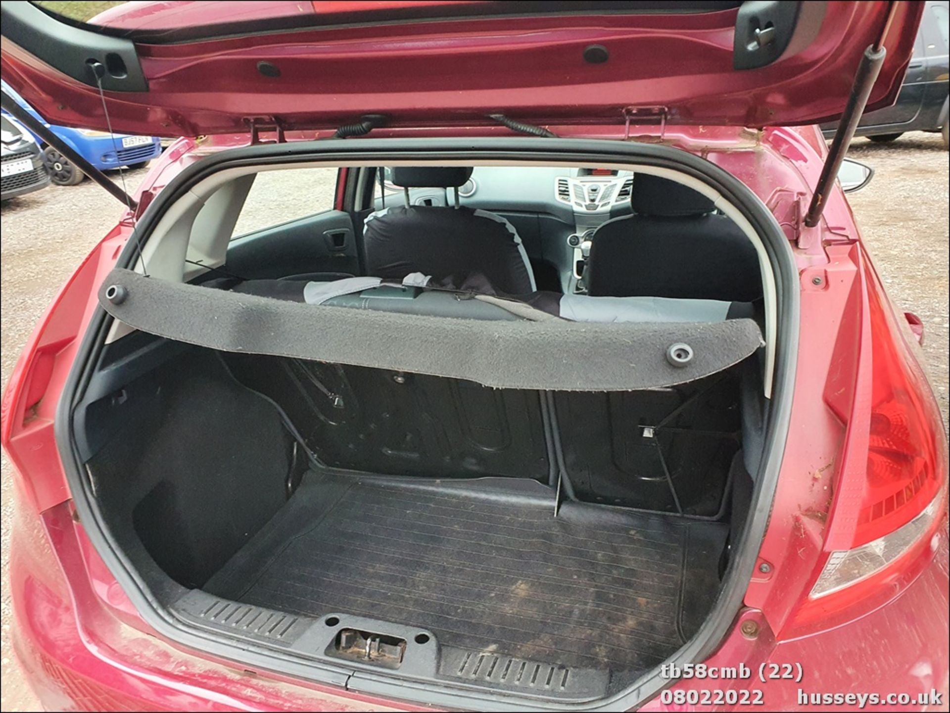 08/58 FORD FIESTA ZETEC 96 - 1388cc 5dr Hatchback (Red, 101k) - Image 22 of 26