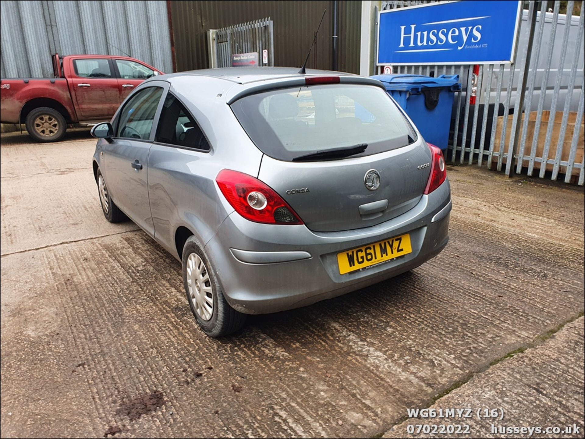 12/61 VAUXHALL CORSA S ECOFLEX - 998cc 3dr Hatchback (Silver, 85k) - Image 17 of 27