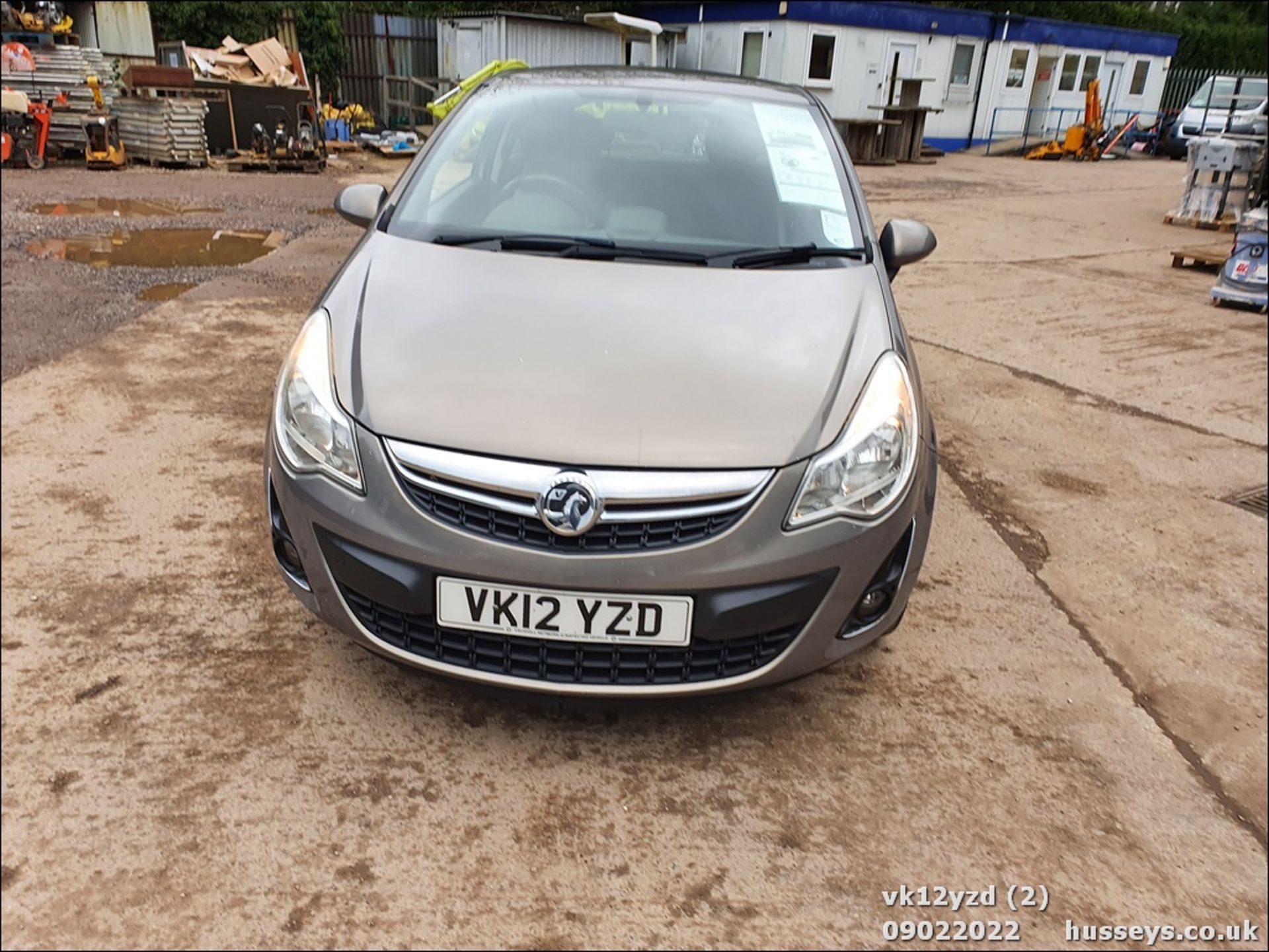 12/12 VAUXHALL CORSA ACTIVE - 1229cc 3dr Hatchback (Brown) - Image 3 of 38