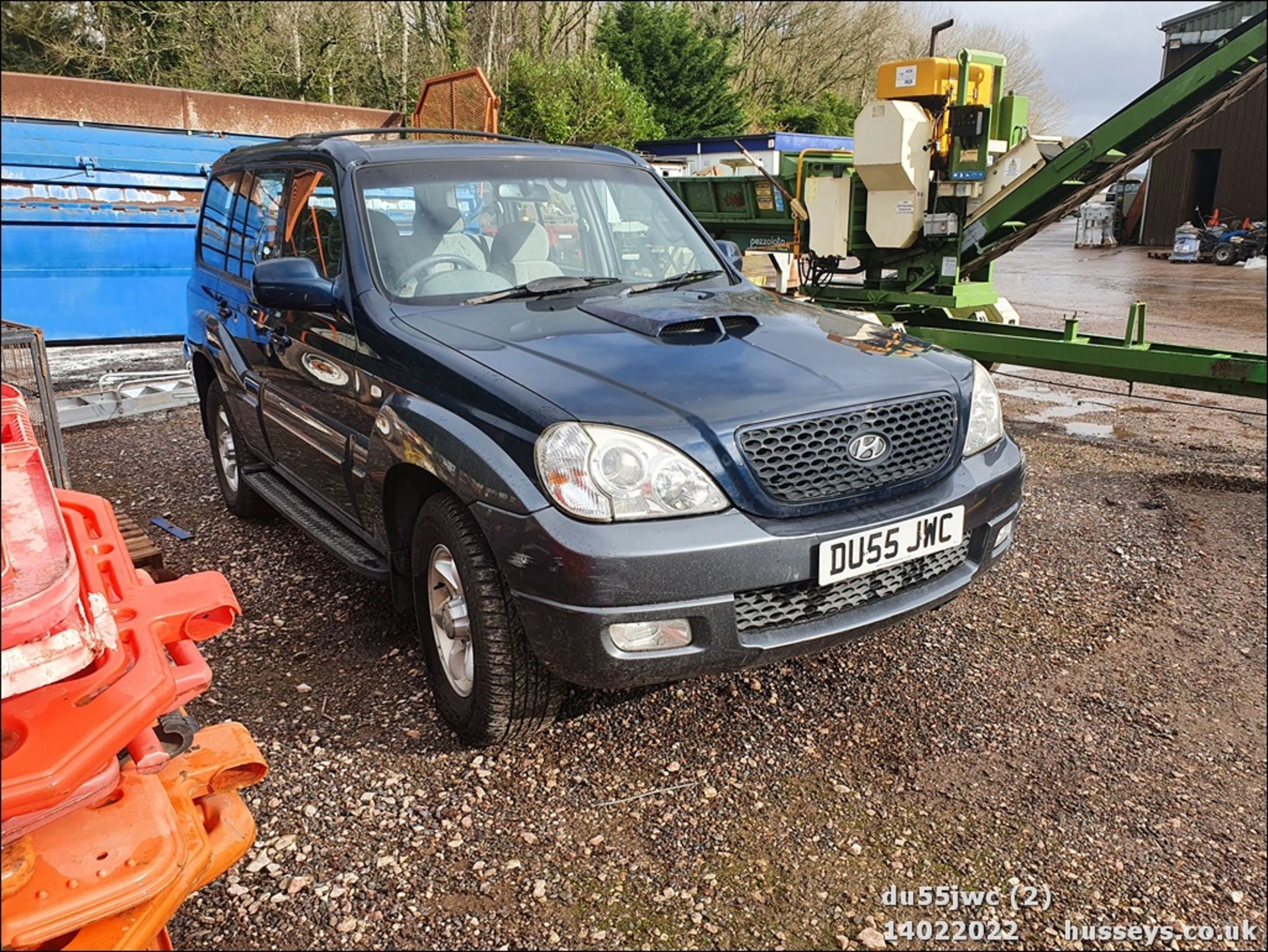 05/55 HYUNDAI TERRACAN CDX CRTD - 2902cc 5dr Estate (Blue) - Image 2 of 32