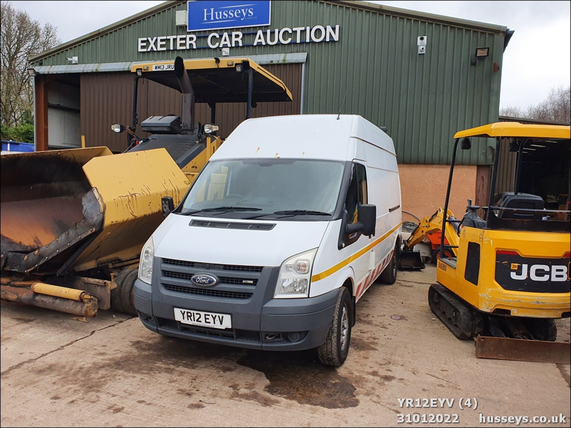 12/12 FORD TRANSIT 100 T350L RWD - 2402cc Van (White) - Image 4 of 22