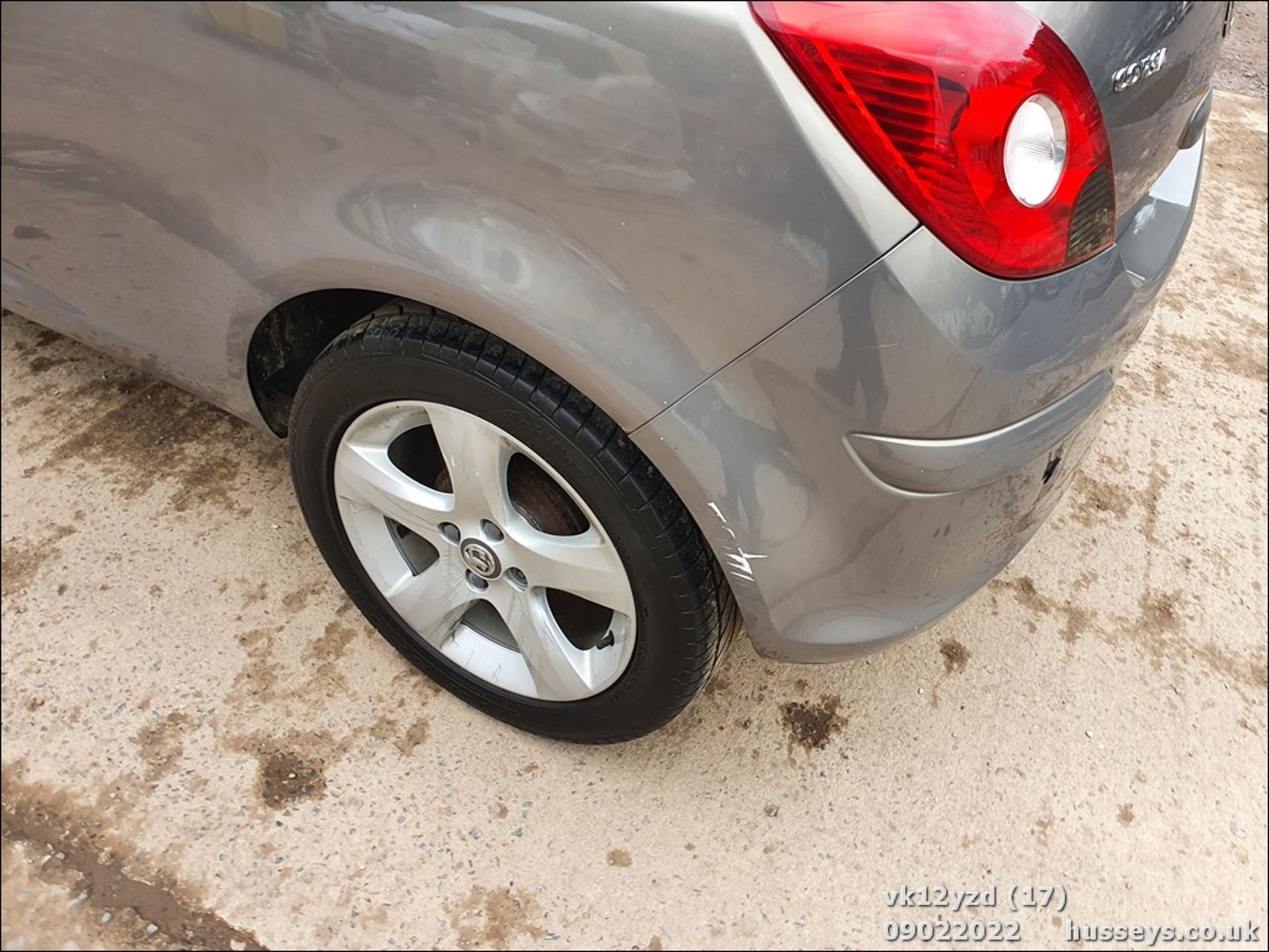 12/12 VAUXHALL CORSA ACTIVE - 1229cc 3dr Hatchback (Brown) - Image 17 of 38