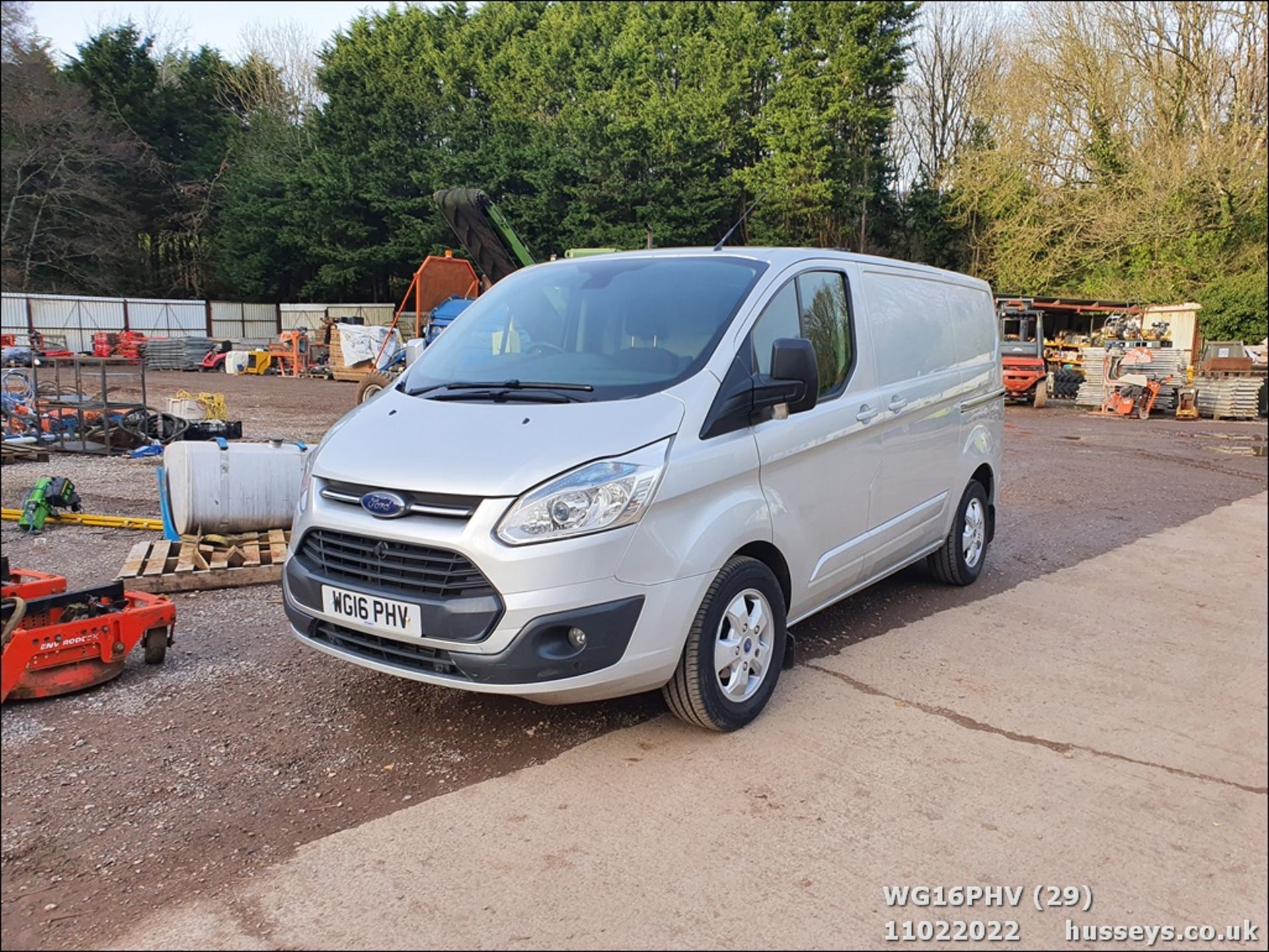 16/16 FORD TRANSIT CUSTOM 290 LTD E- - 2198cc 5dr Van (Silver, 124k) - Image 7 of 47