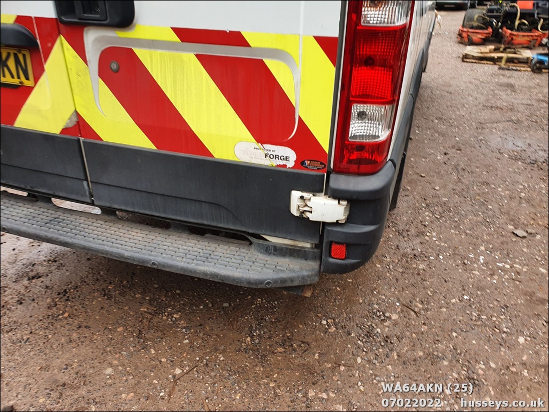 14/64 IVECO DAILY 40C13 - 2287cc 5dr Van (White) - Image 25 of 36