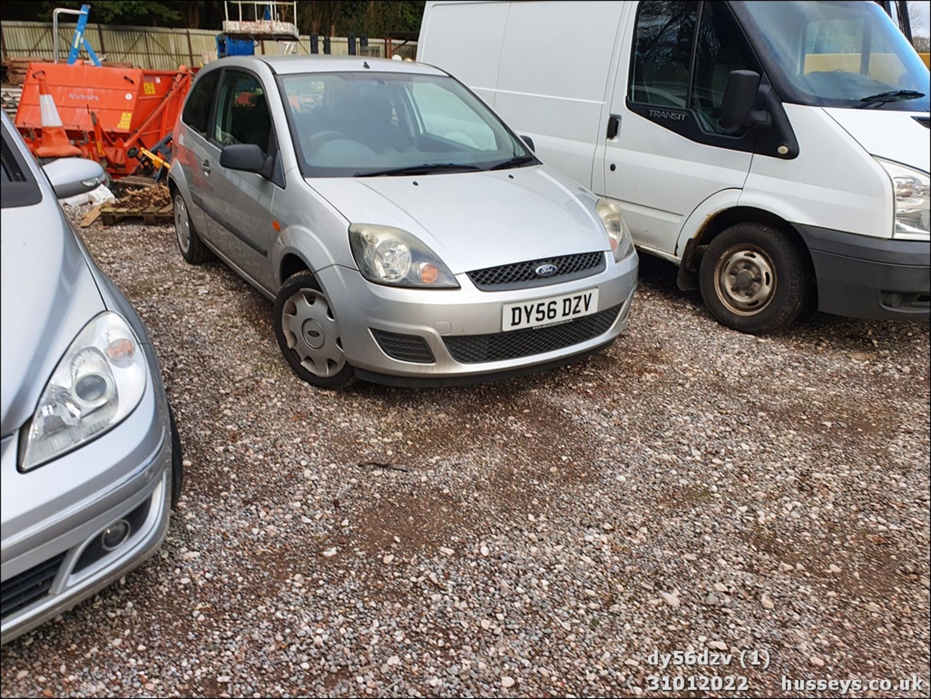 06/56 FORD FIESTA STYLE CLIMATE - 1242cc 3dr Hatchback (Silver, 88k) - Image 2 of 26