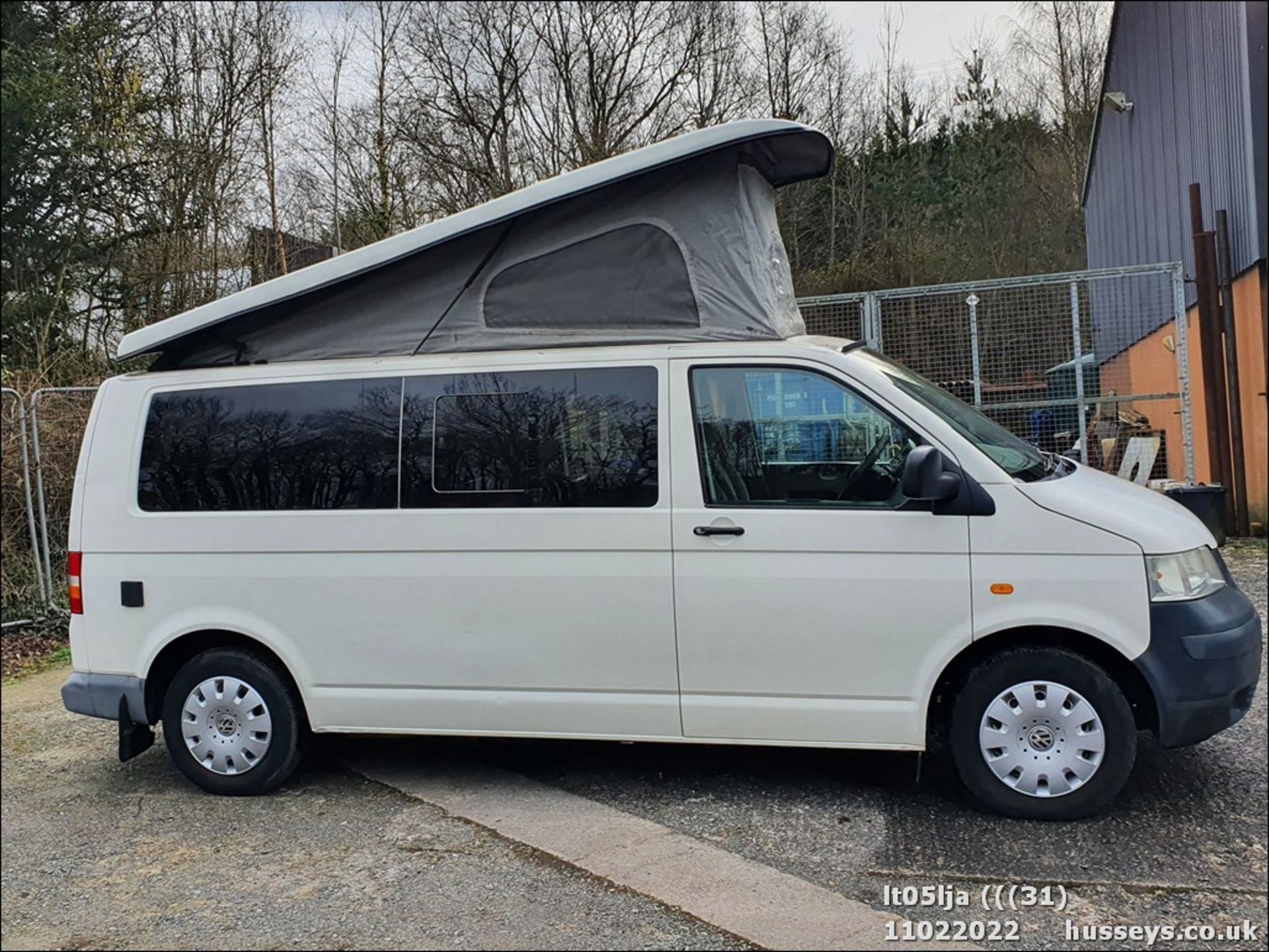 05/05 VOLKSWAGEN TRANSPORTER T30 130 TDI LWB - 2460cc 4dr Van (White, 132k)