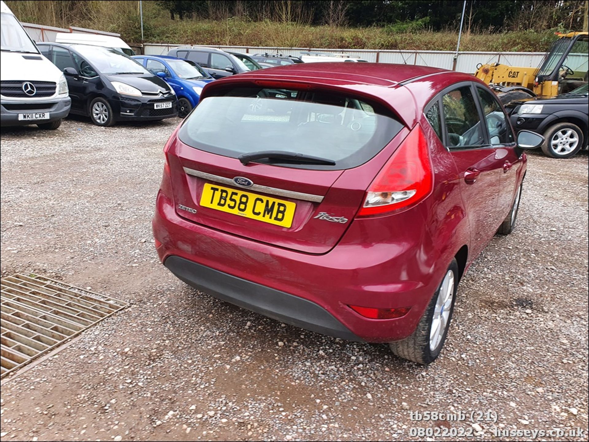 08/58 FORD FIESTA ZETEC 96 - 1388cc 5dr Hatchback (Red, 101k) - Image 21 of 26