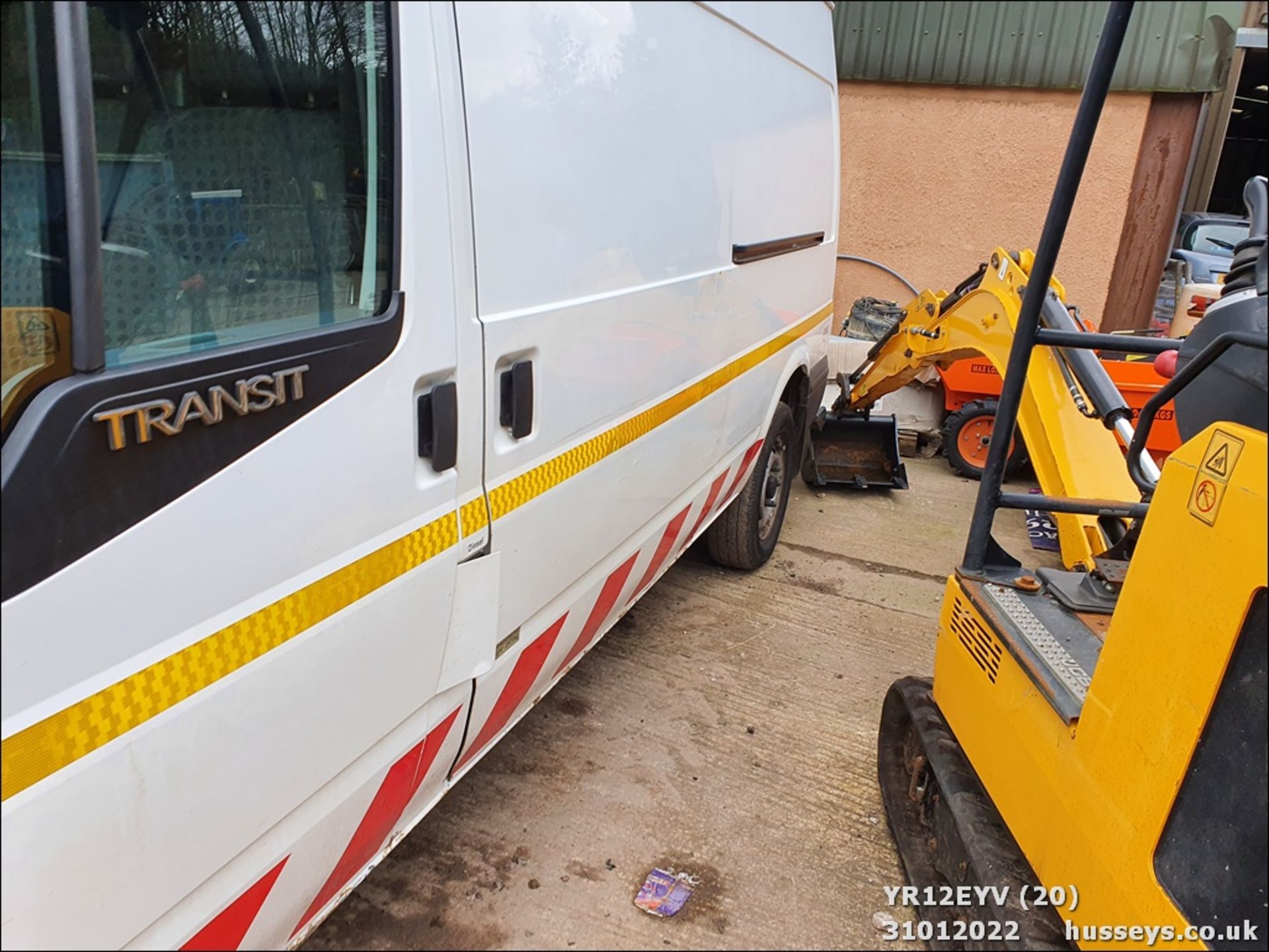 12/12 FORD TRANSIT 100 T350L RWD - 2402cc Van (White) - Image 20 of 22