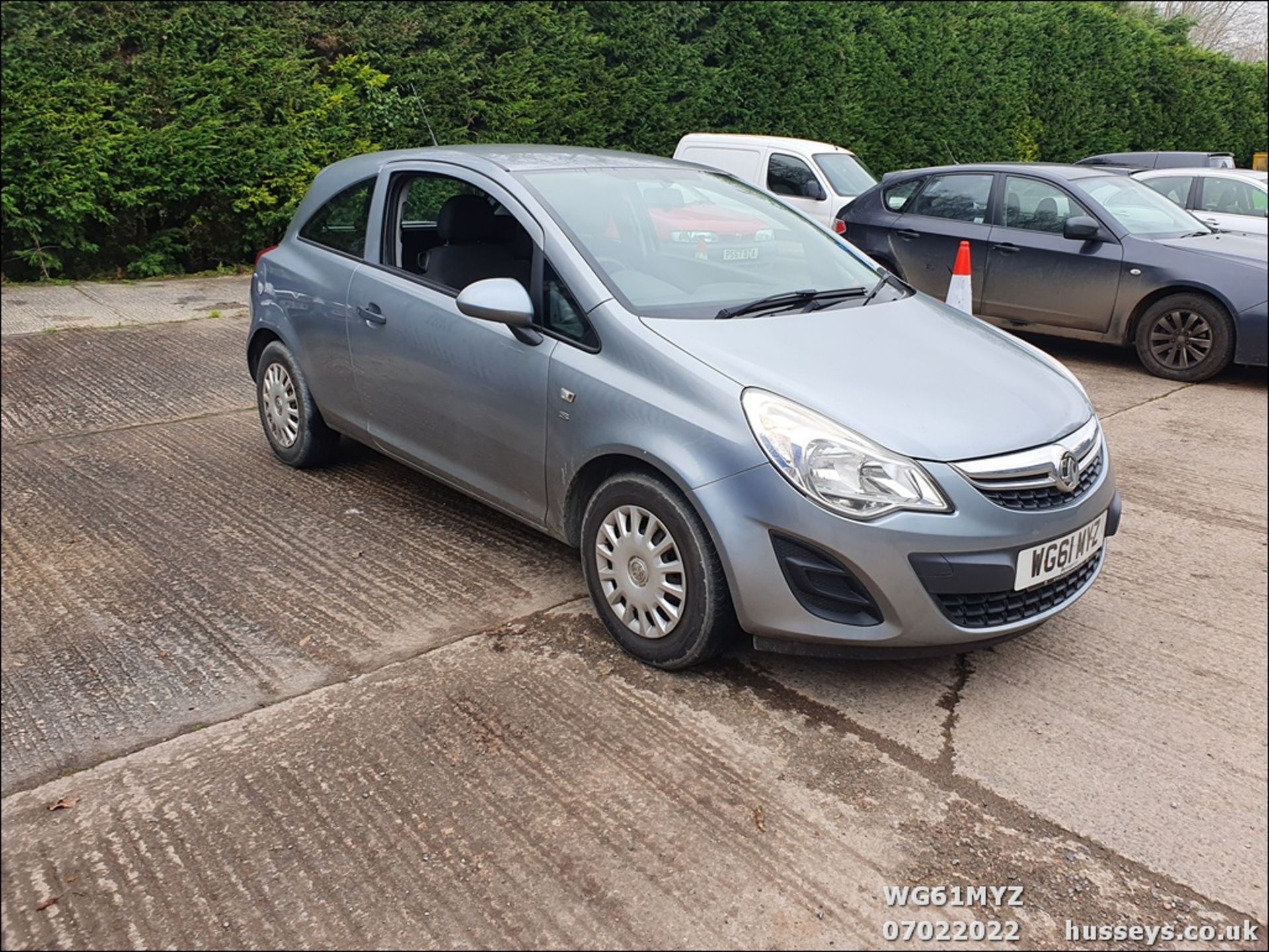 12/61 VAUXHALL CORSA S ECOFLEX - 998cc 3dr Hatchback (Silver, 85k) - Image 2 of 27