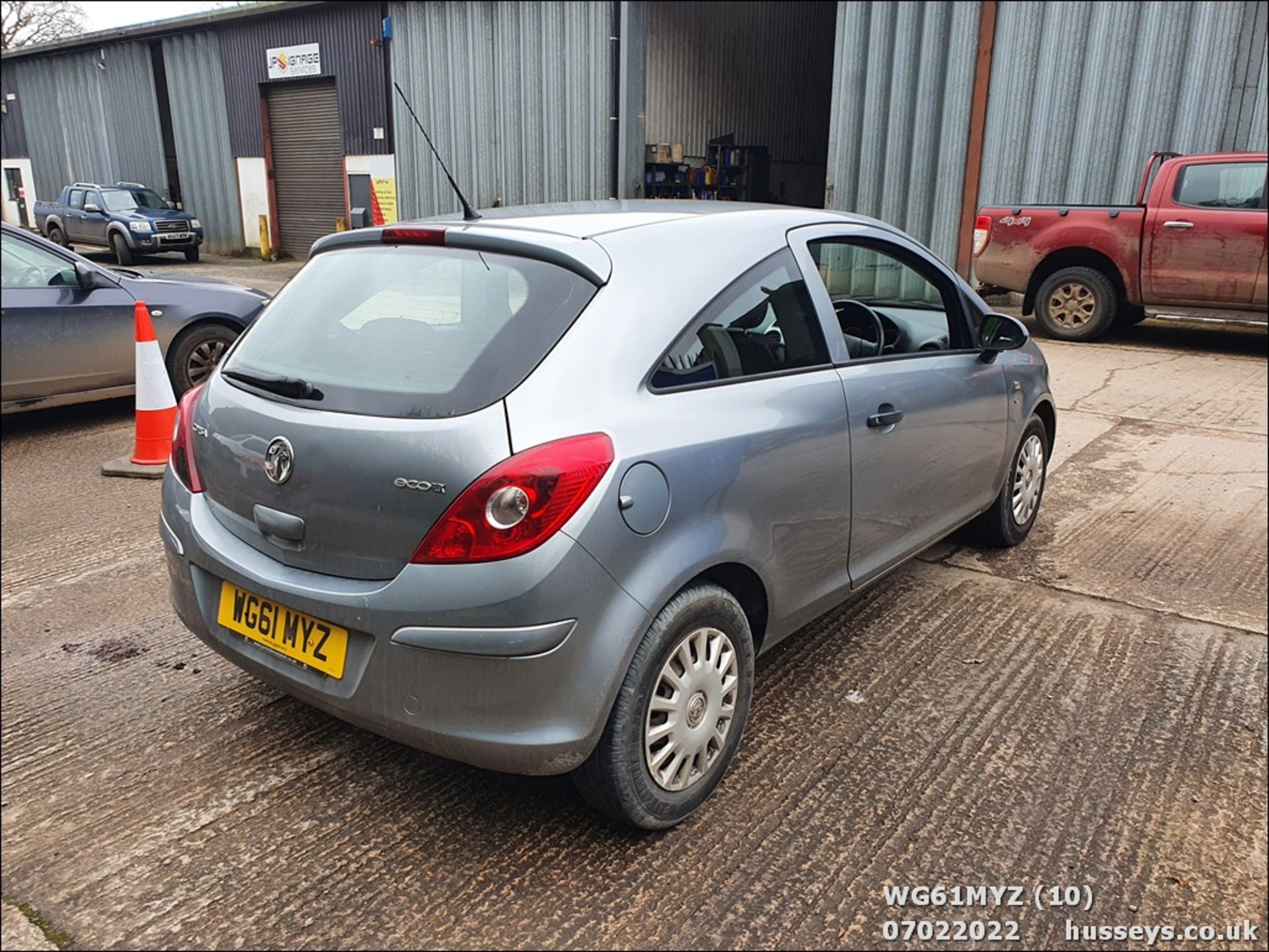 12/61 VAUXHALL CORSA S ECOFLEX - 998cc 3dr Hatchback (Silver, 85k) - Image 11 of 27