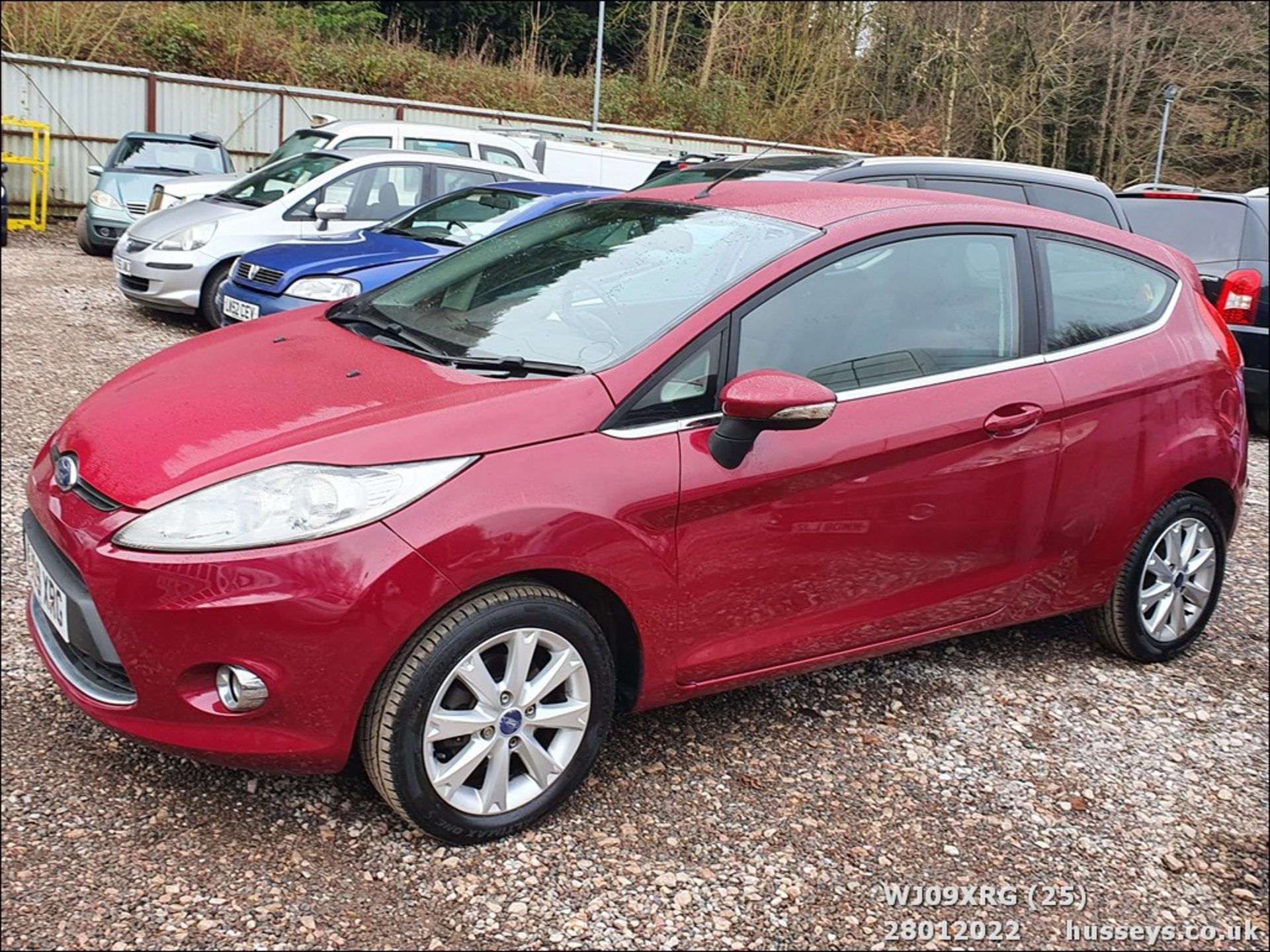 09/09 FORD FIESTA ZETEC 96 - 1388cc 3dr Hatchback (Red, 73k) - Image 26 of 28