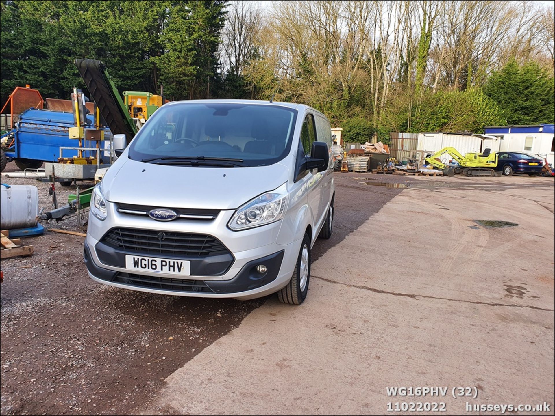 16/16 FORD TRANSIT CUSTOM 290 LTD E- - 2198cc 5dr Van (Silver, 124k) - Image 10 of 47