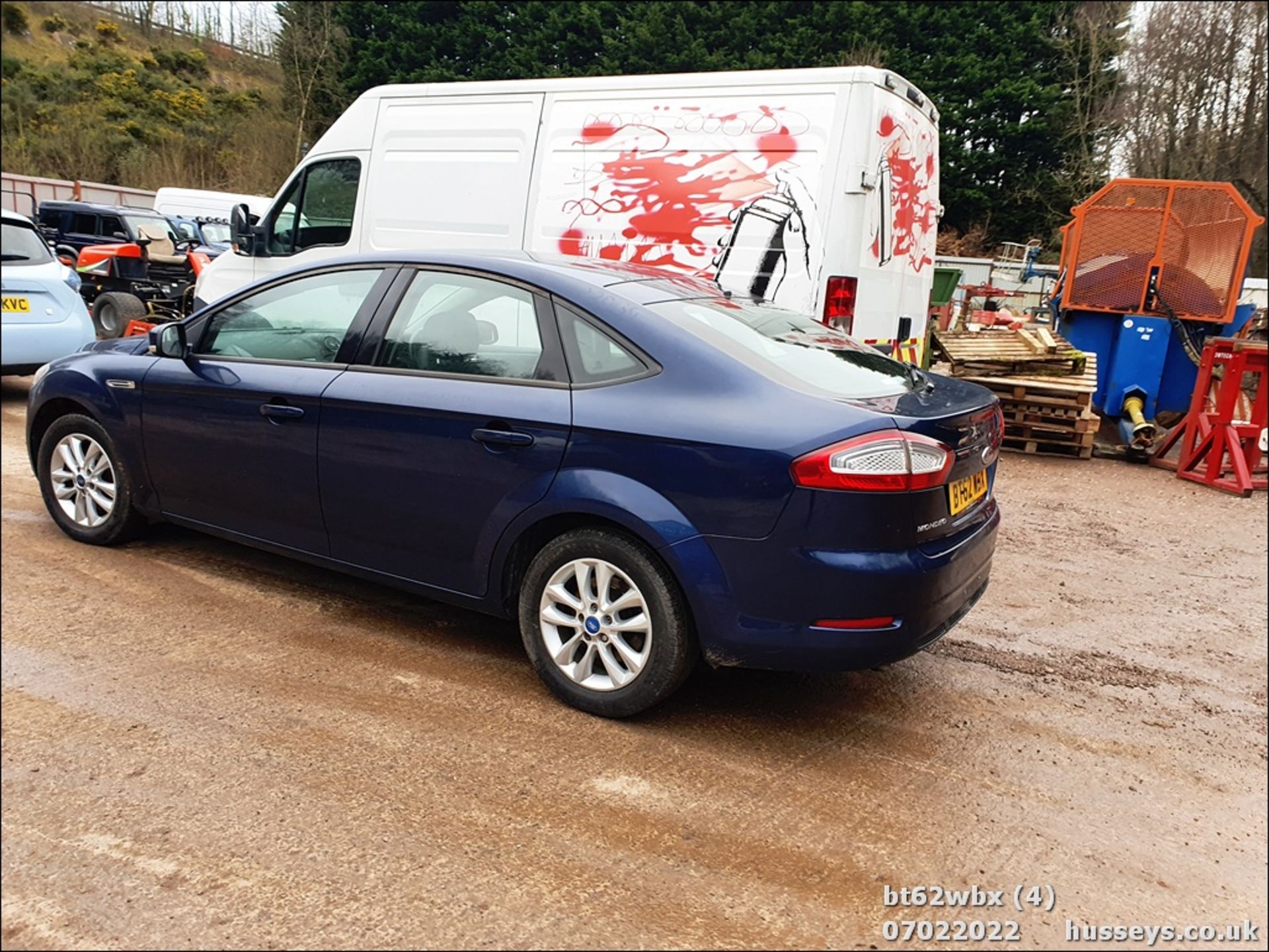 13/62 FORD MONDEO ZETEC TDCI 140 A - 1997cc 5dr Hatchback (Blue) - Image 4 of 25