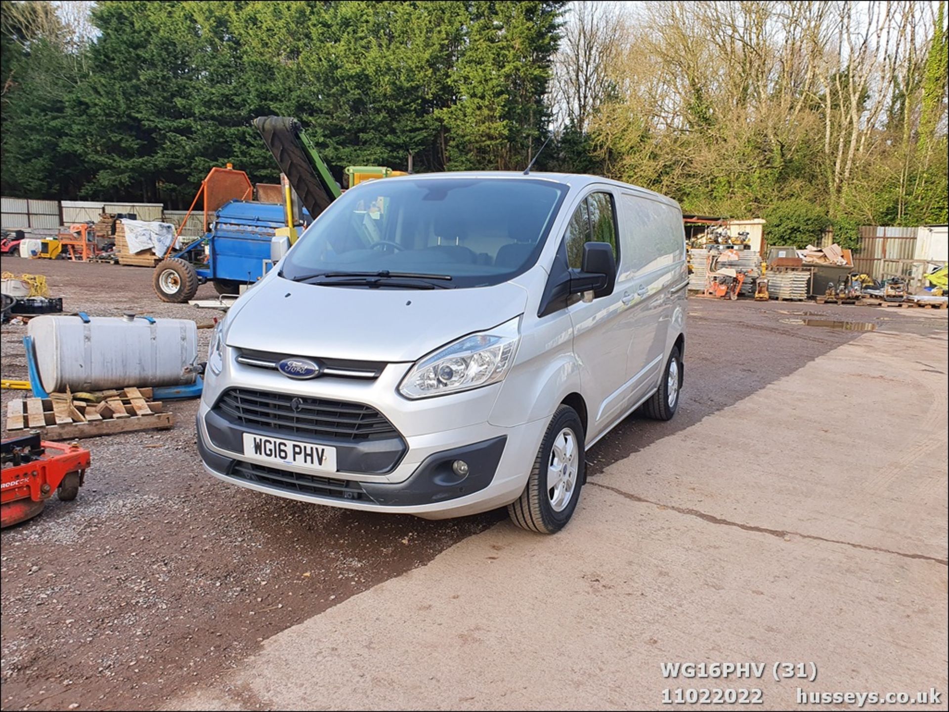 16/16 FORD TRANSIT CUSTOM 290 LTD E- - 2198cc 5dr Van (Silver, 124k) - Image 9 of 47