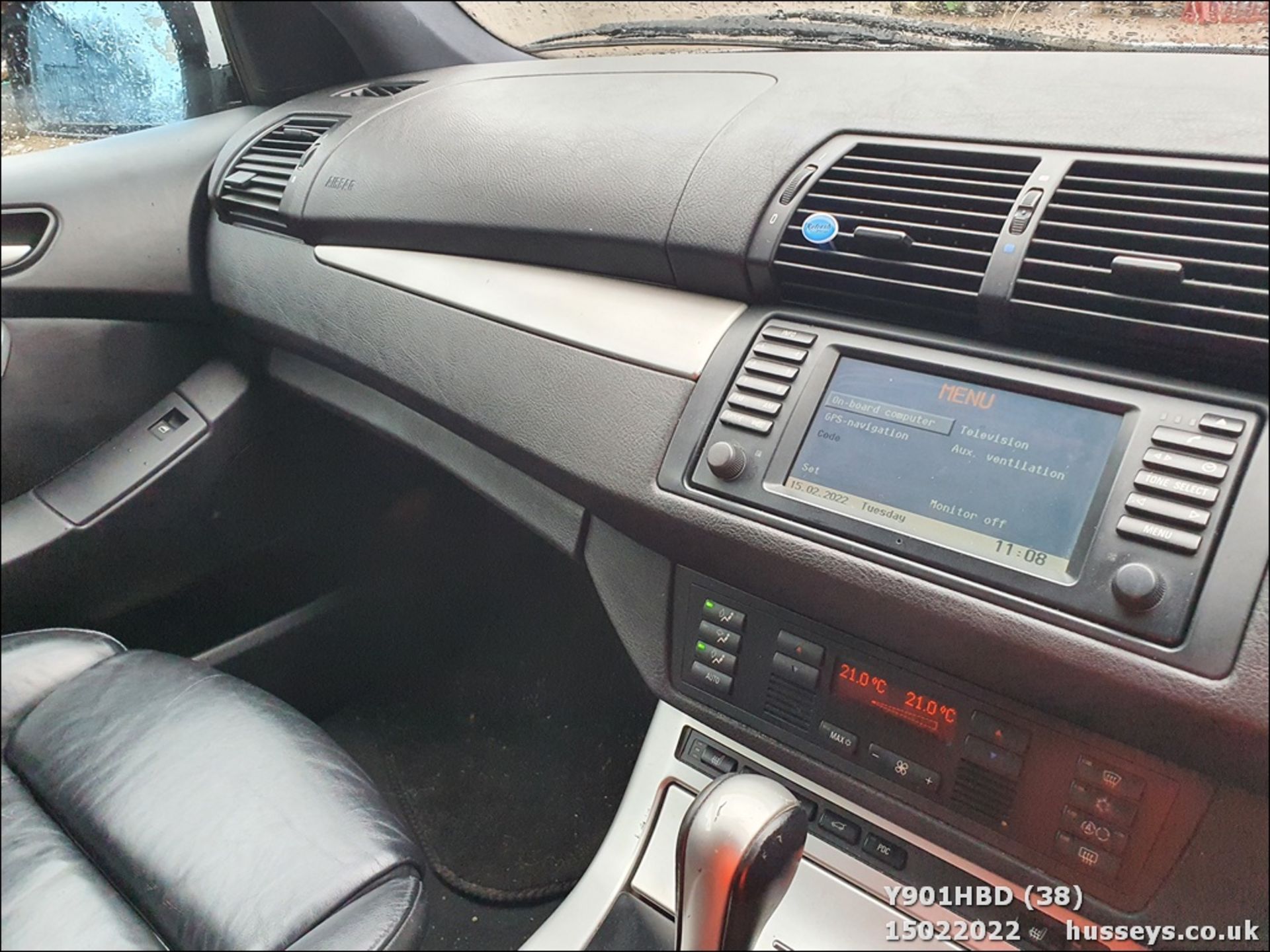 2001 BMW X5 SPORT AUTO - 2979cc 5dr Estate (Silver, 118k) - Image 38 of 41