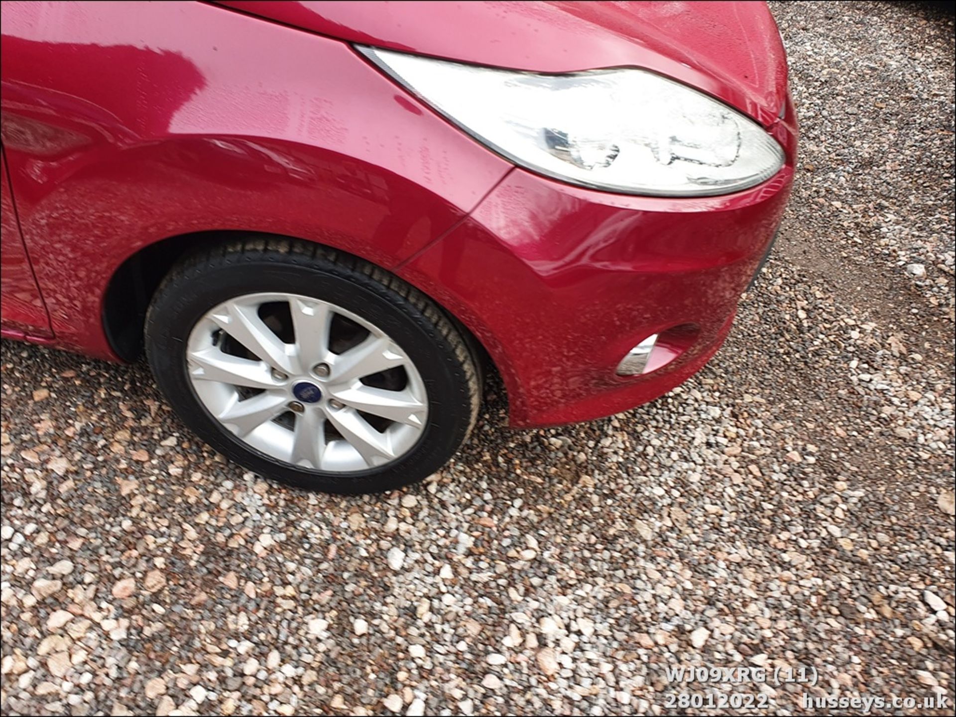 09/09 FORD FIESTA ZETEC 96 - 1388cc 3dr Hatchback (Red, 73k) - Image 12 of 28