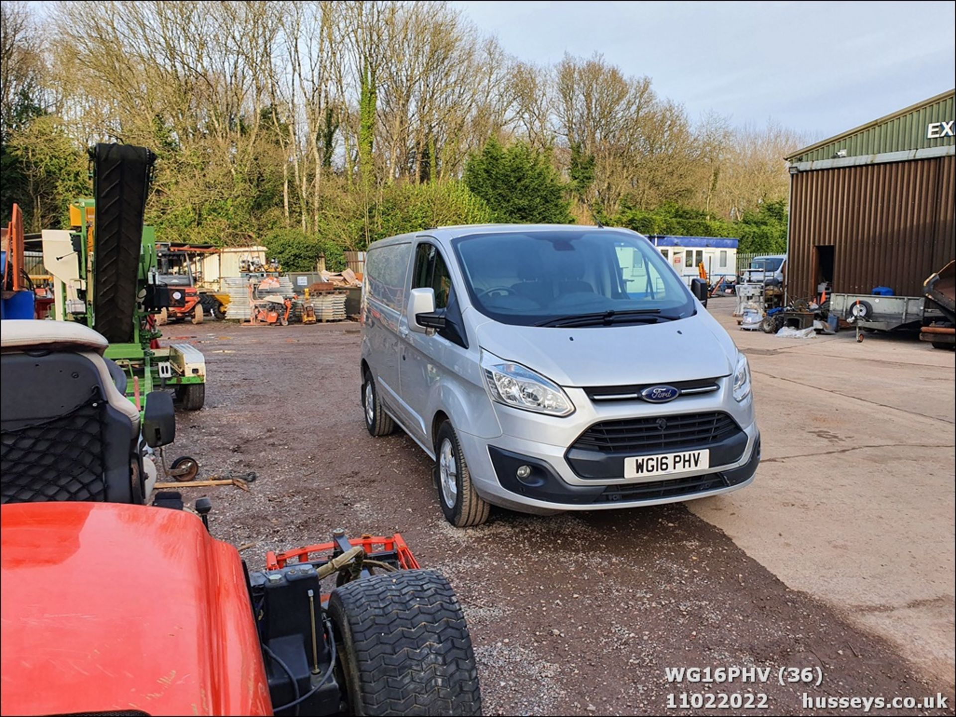 16/16 FORD TRANSIT CUSTOM 290 LTD E- - 2198cc 5dr Van (Silver, 124k) - Image 14 of 47