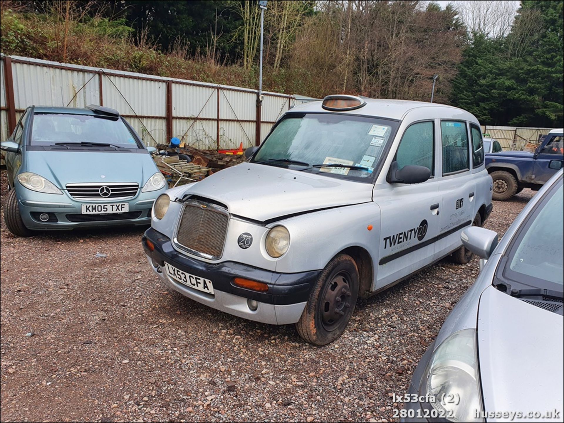 04/53 LONDON TAXIS INT TXII SILVER AUTO - 2402cc 3dr (Silver) - Image 2 of 14