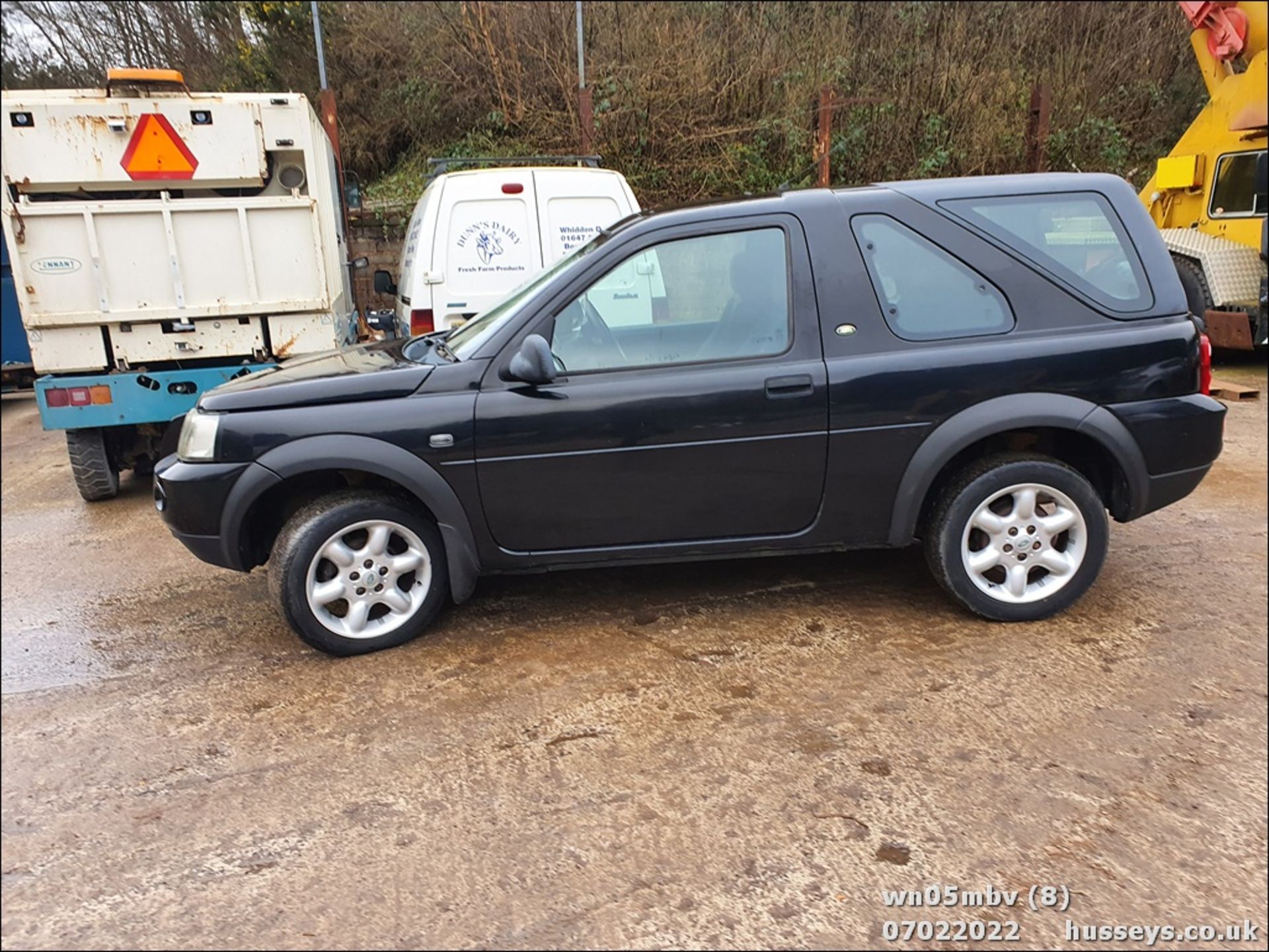 05/05 LAND ROVER FREELANDER XEI - 1796cc 3dr Estate (Black) - Image 8 of 37